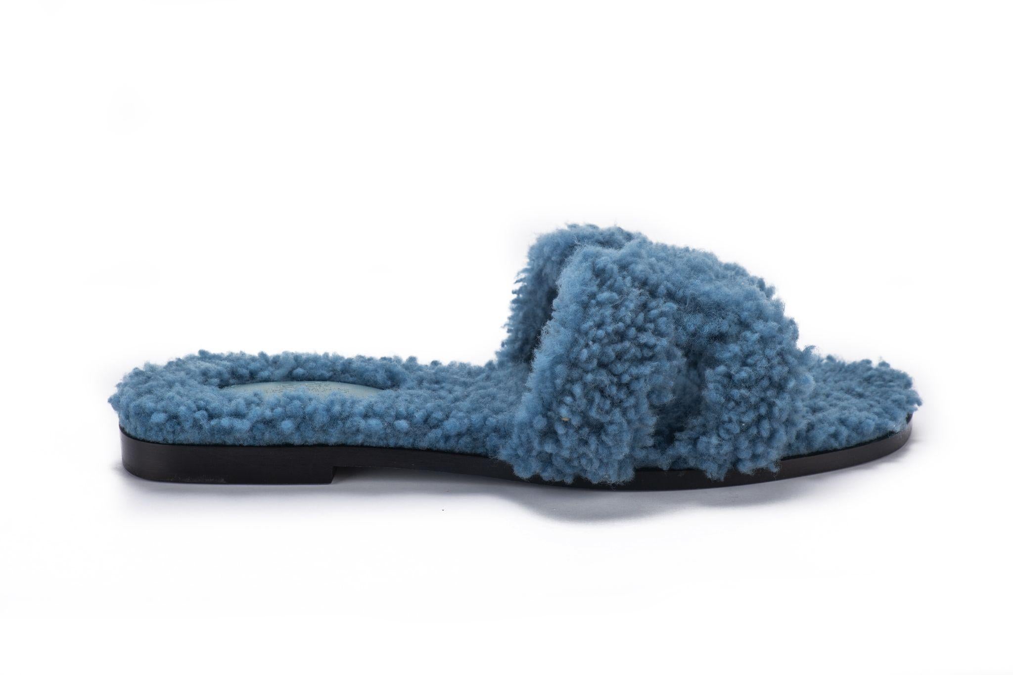 hermes slippers fuzzy