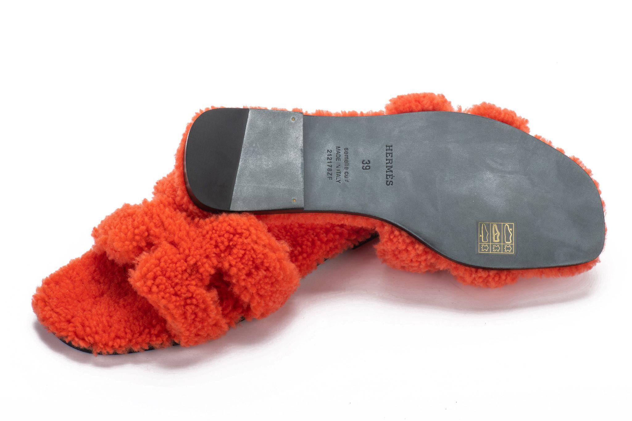 Rouge Hermès - Sac Oran Teddy orange en peau de mouton BNIB en vente