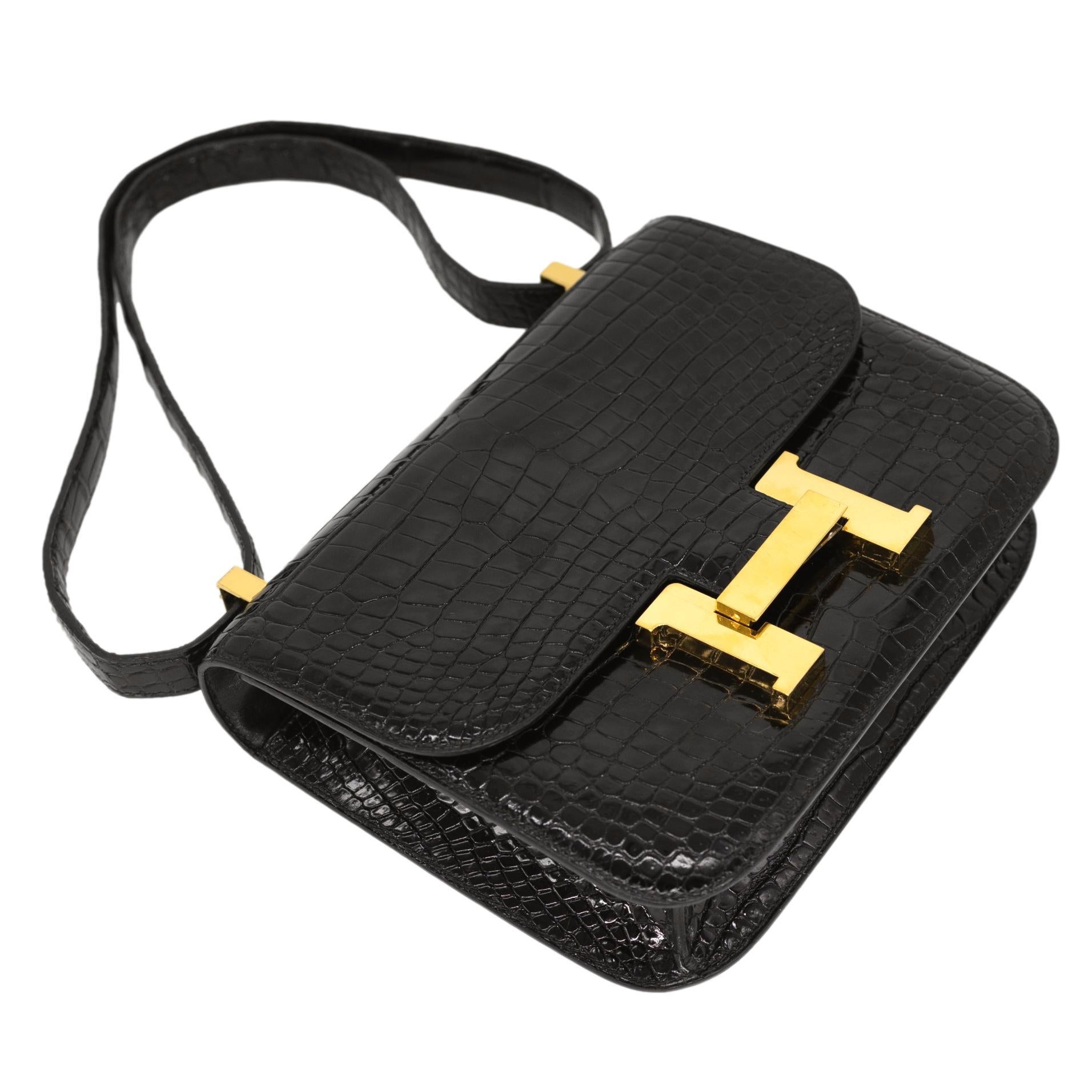 Hermès Shiny Black Porosus Crocodile 23cm Constance Bag with Gold Hardware, 2001 For Sale 3