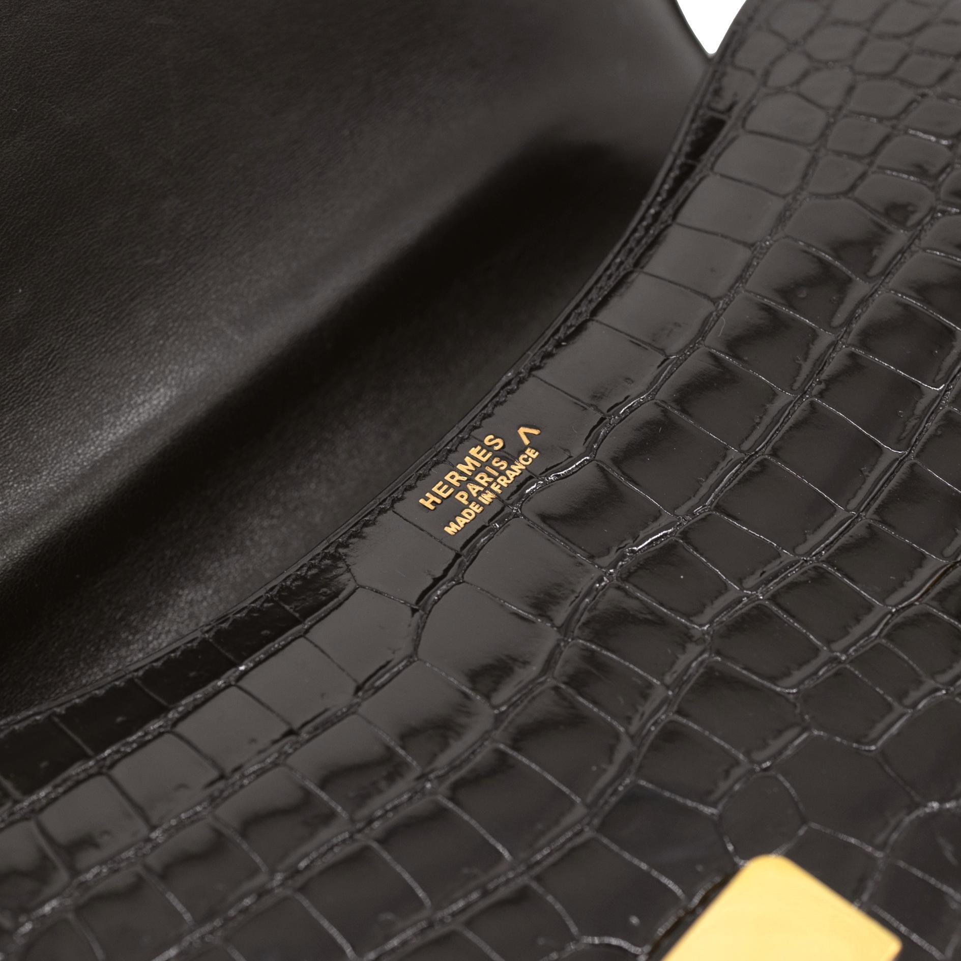 Hermès Shiny Black Porosus Crocodile 23cm Constance Bag with Gold Hardware, 2001 For Sale 5