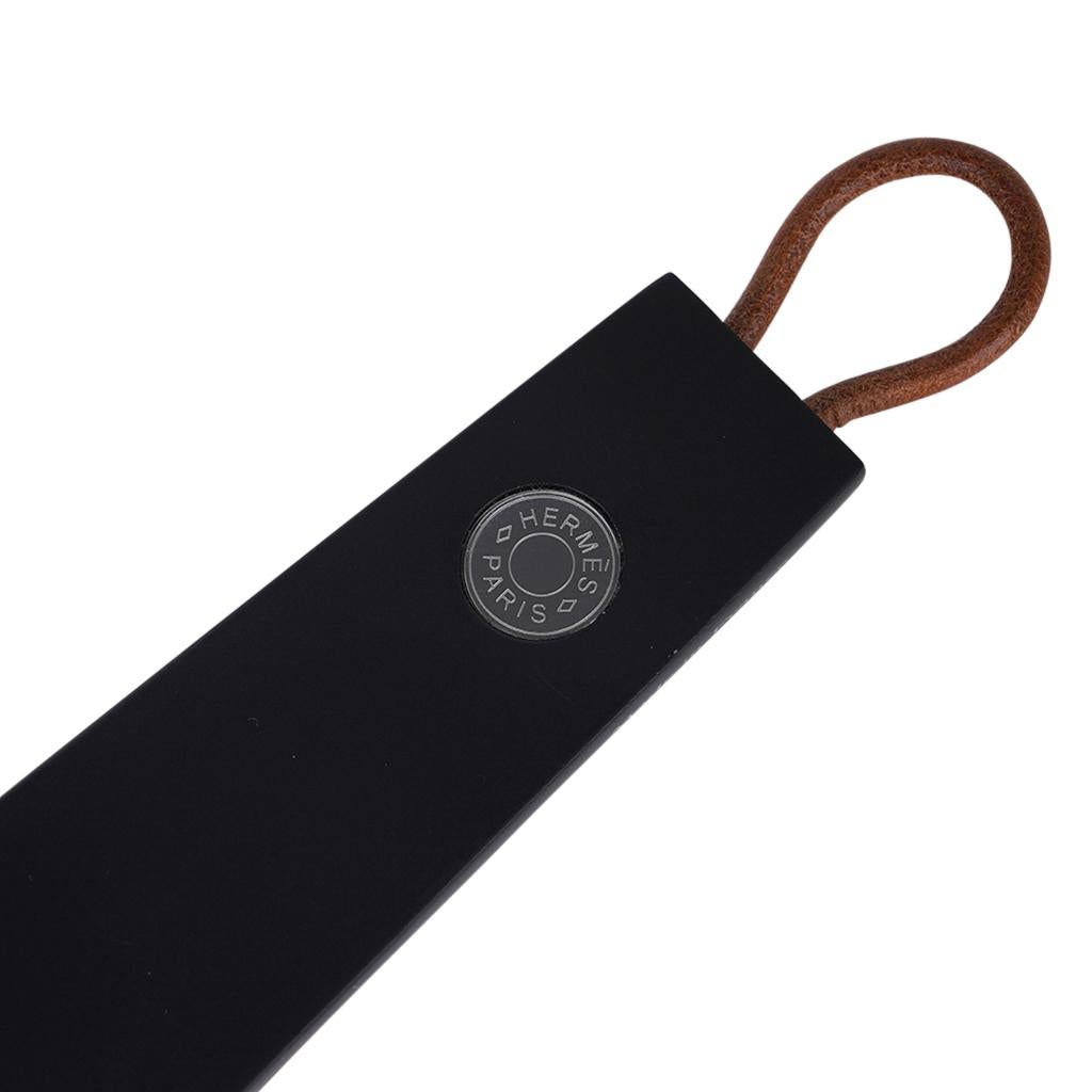 hermes shoe horn