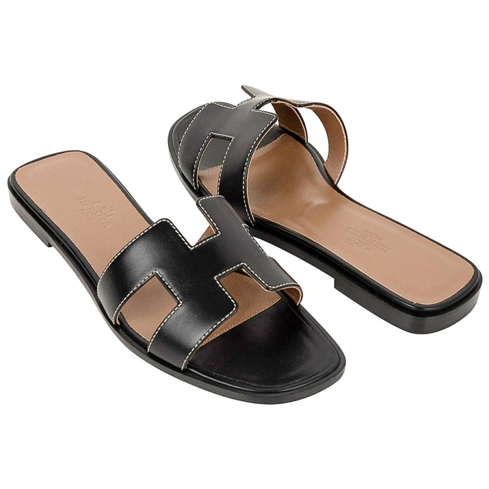 Hermes Shoes Flat Oran Sandal Black Calfskin White Top Stitch 39 / 9 New w/ Box