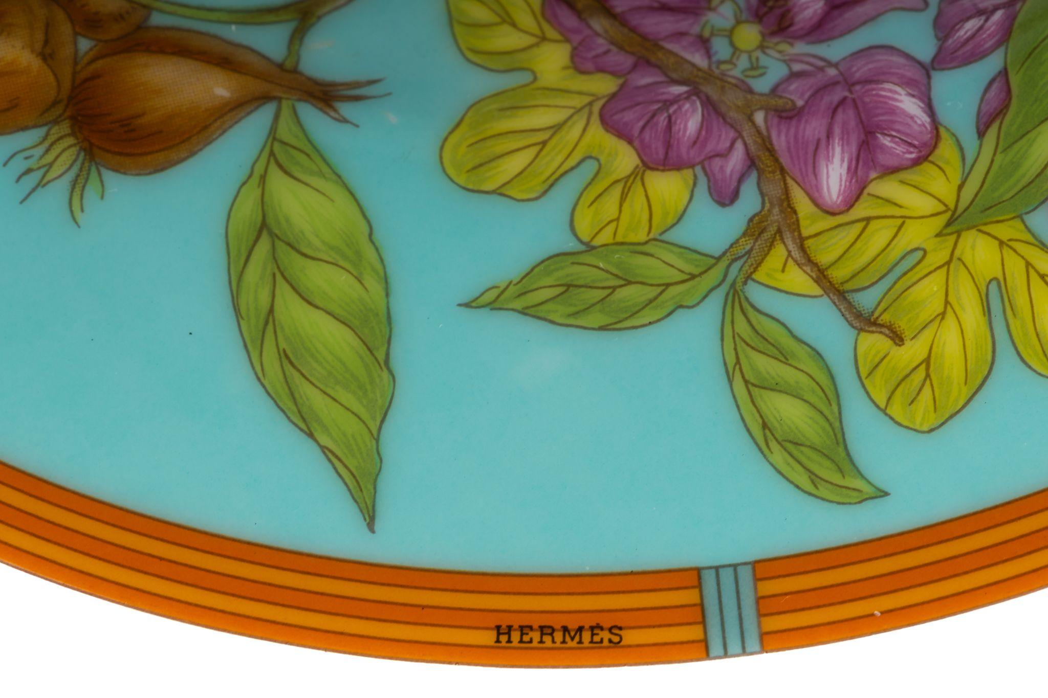 Hermès Siesta Island Dessert Plate In Excellent Condition For Sale In West Hollywood, CA