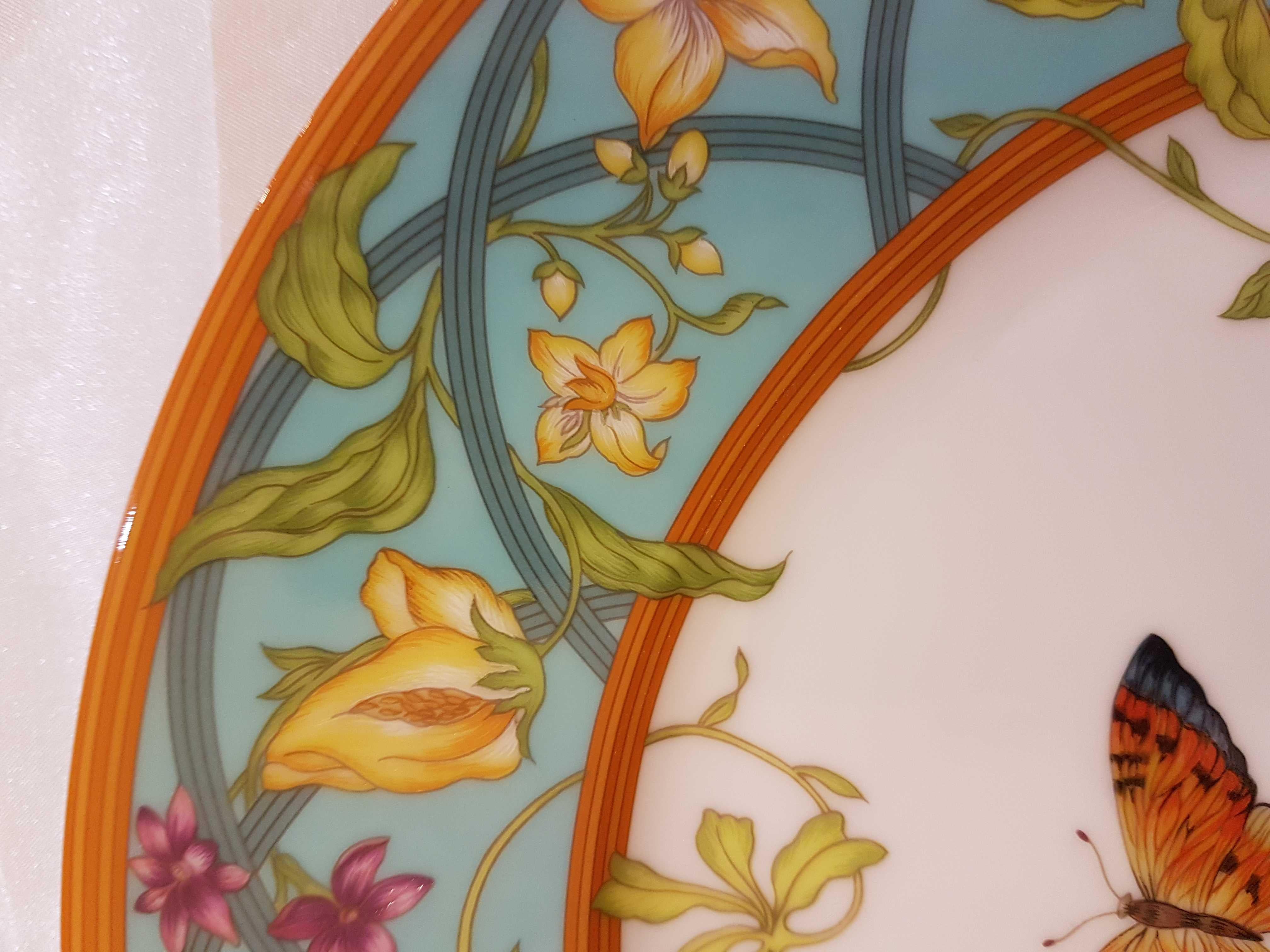 French Hermès Siesta Island Porcelain Set of Two Dinner Plates, Modern