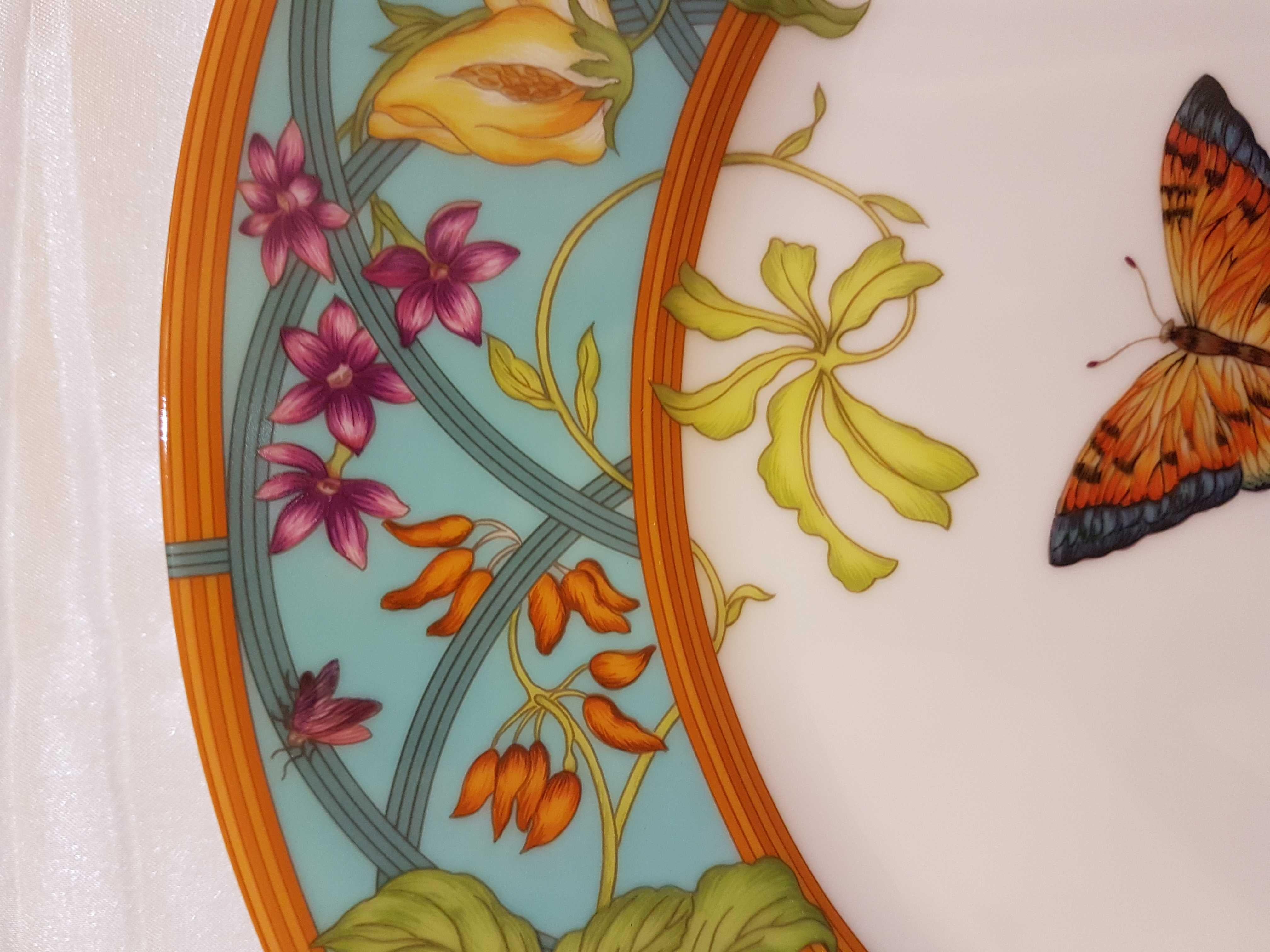 Painted Hermès Siesta Island Porcelain Set of Two Dinner Plates, Modern