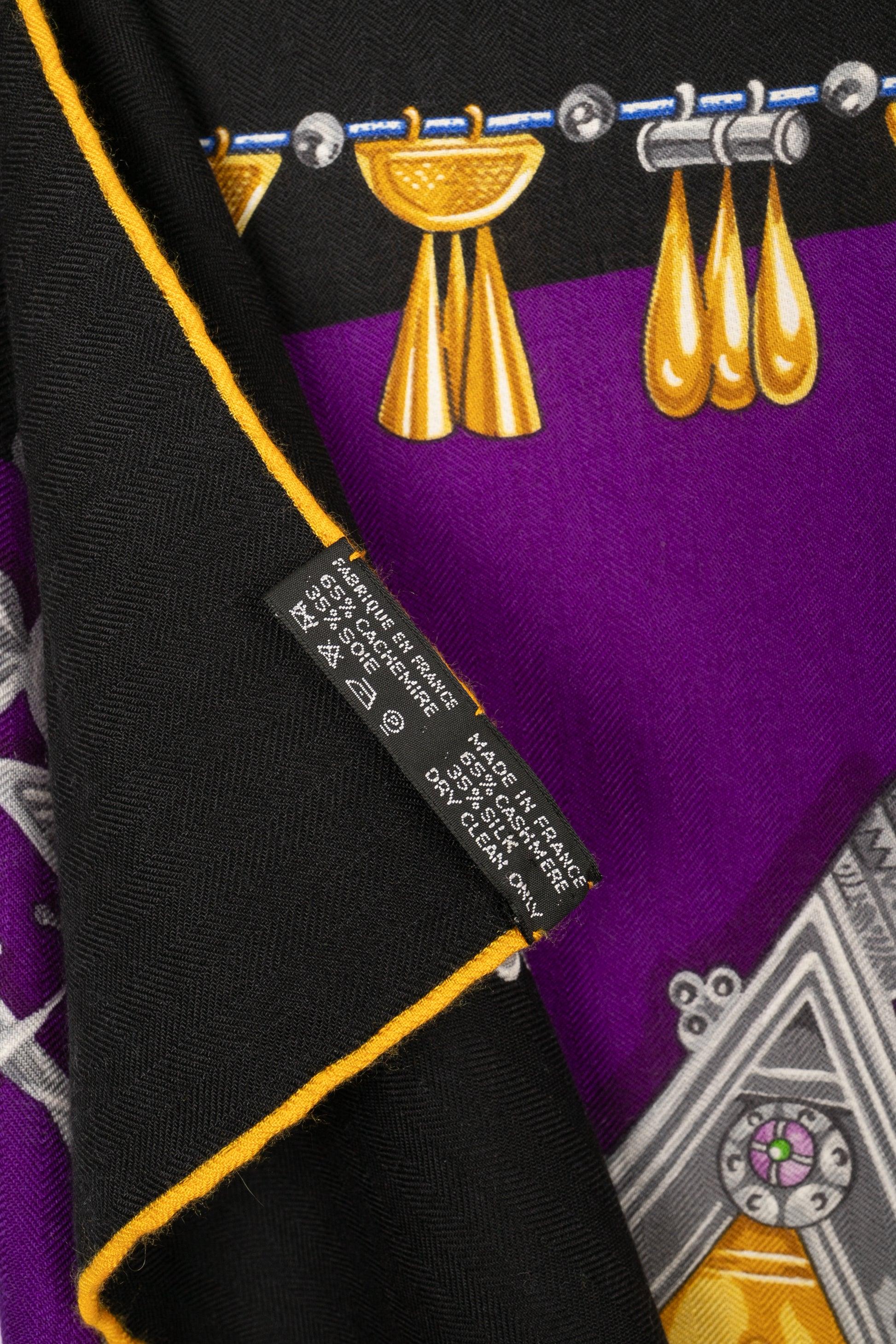 Donna Stola in seta e cashmere di Hermès 