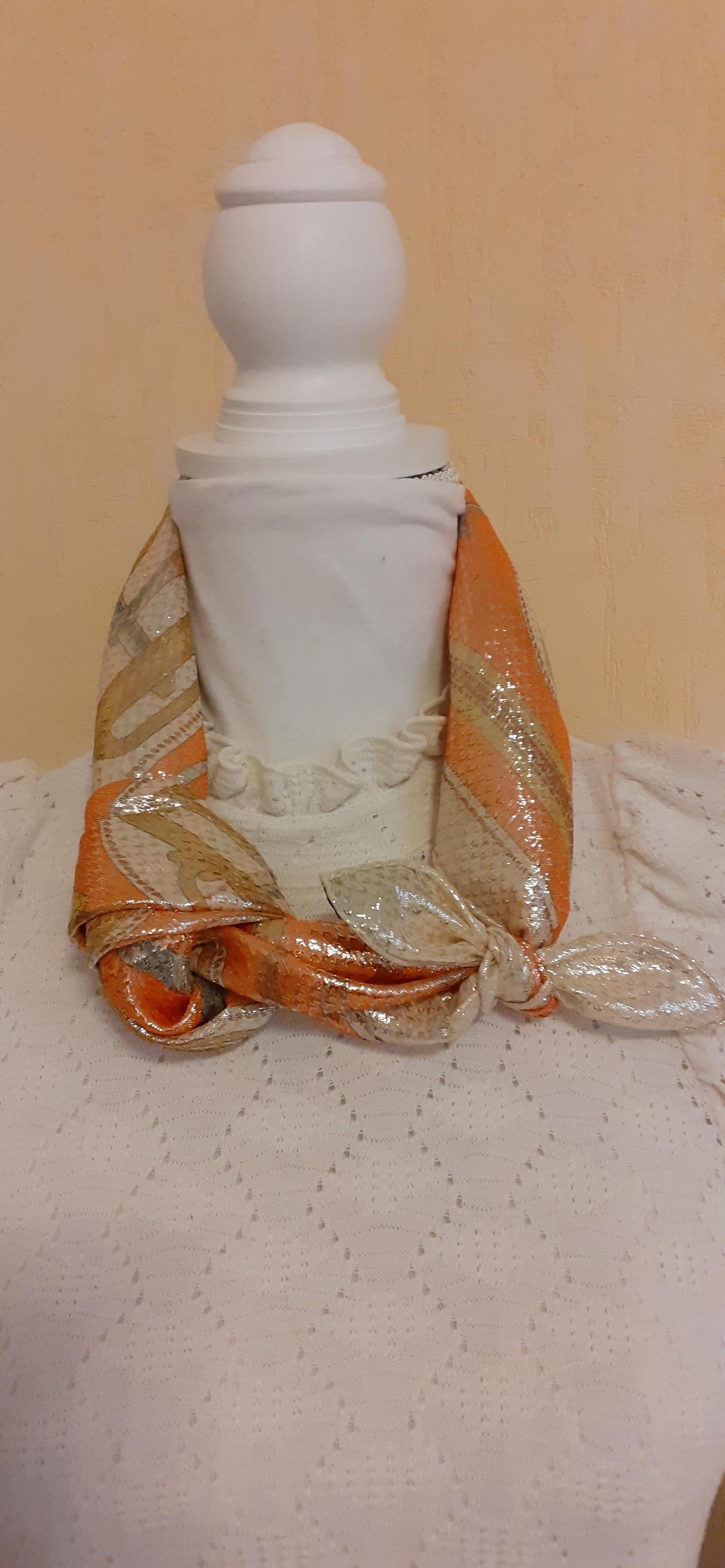 Hermès Silk and Polyster Scarf Bouclerie D'attelage Carré Glitter Rare For Sale 10