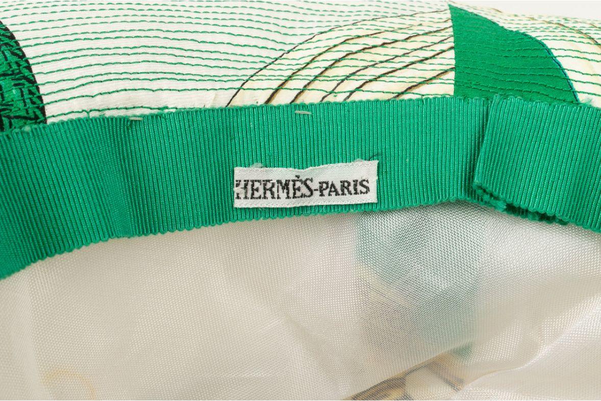 Hermes Silk Hat in Green and White For Sale 3