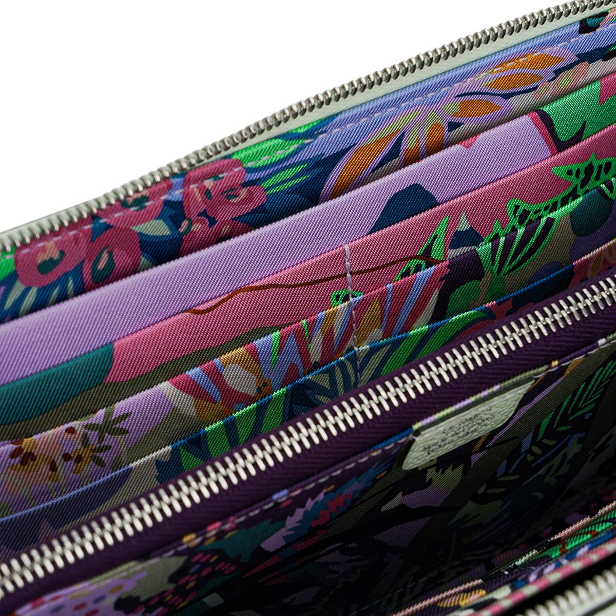 Hermes Silk' In Classique Lang Vert Fizz Brieftasche Epsom Leder im Zustand „Neu“ im Angebot in Miami, FL