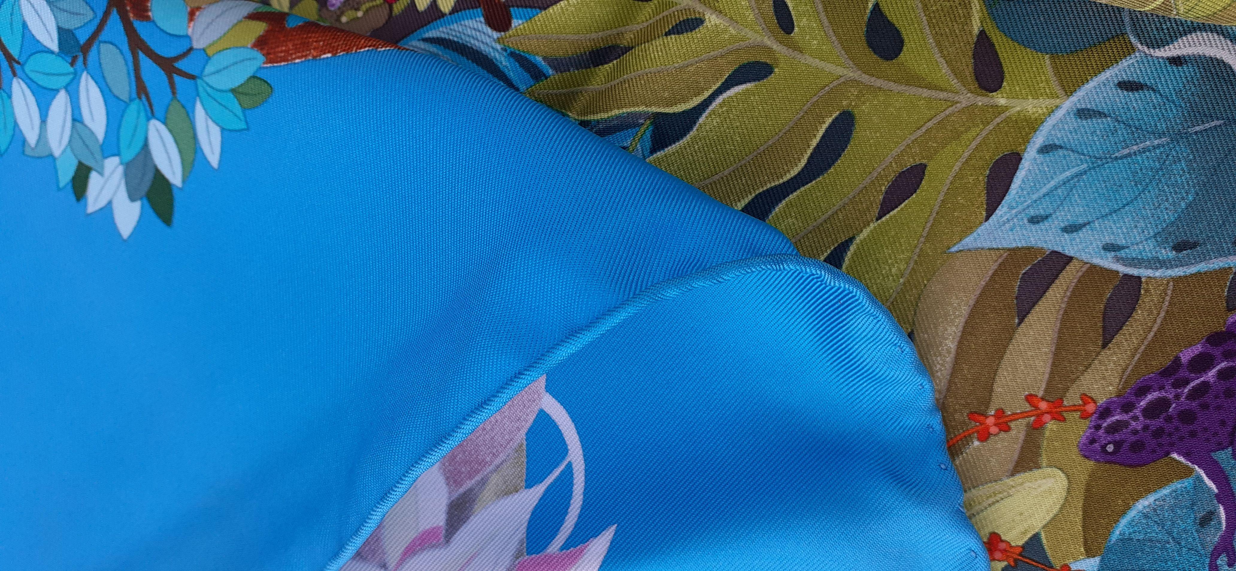 Hermès Silk Scarf Au Coeur de la Vie Aline Honoré Turquoise Blue 35' 14