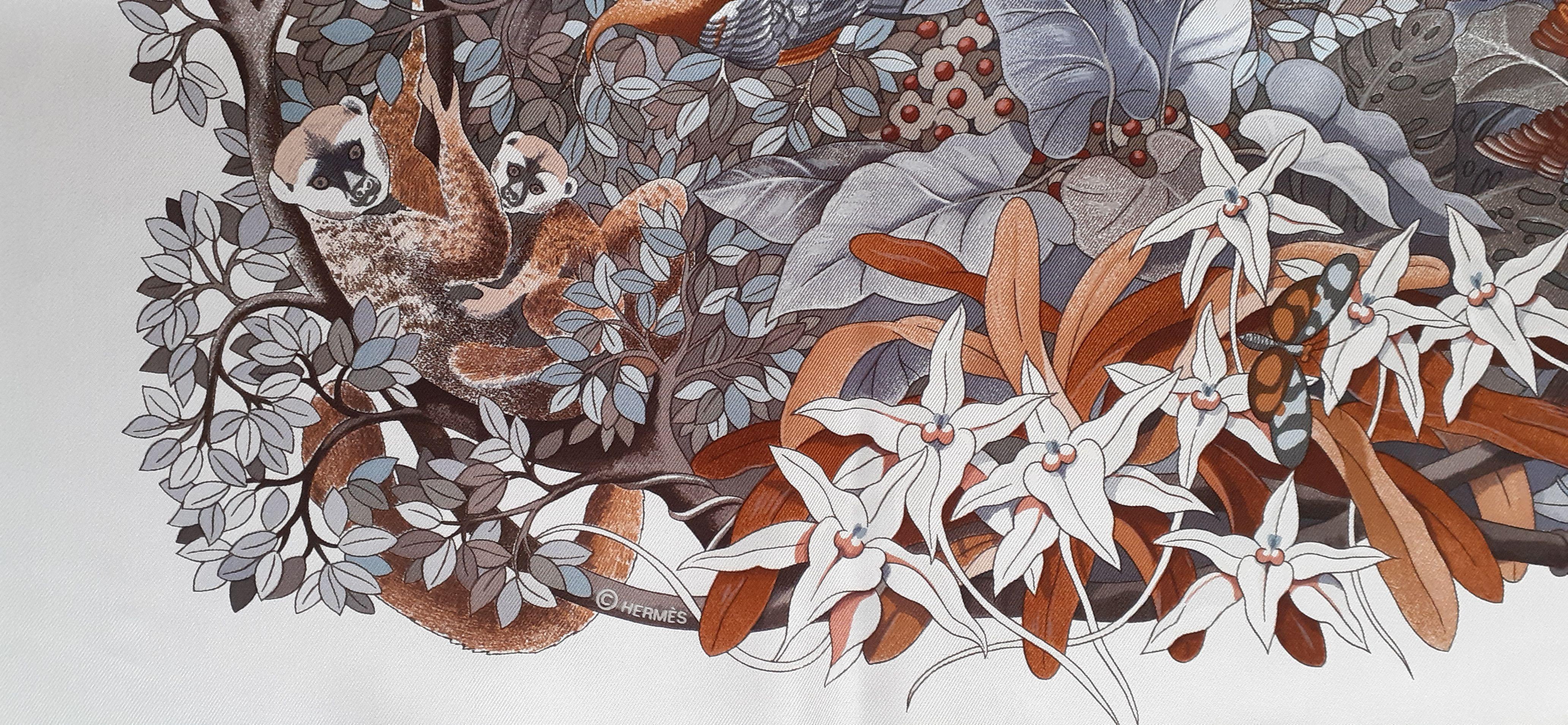 Hermès Silk Scarf Au Coeur De La Vie Aline Honore White Brown 90 cm 7