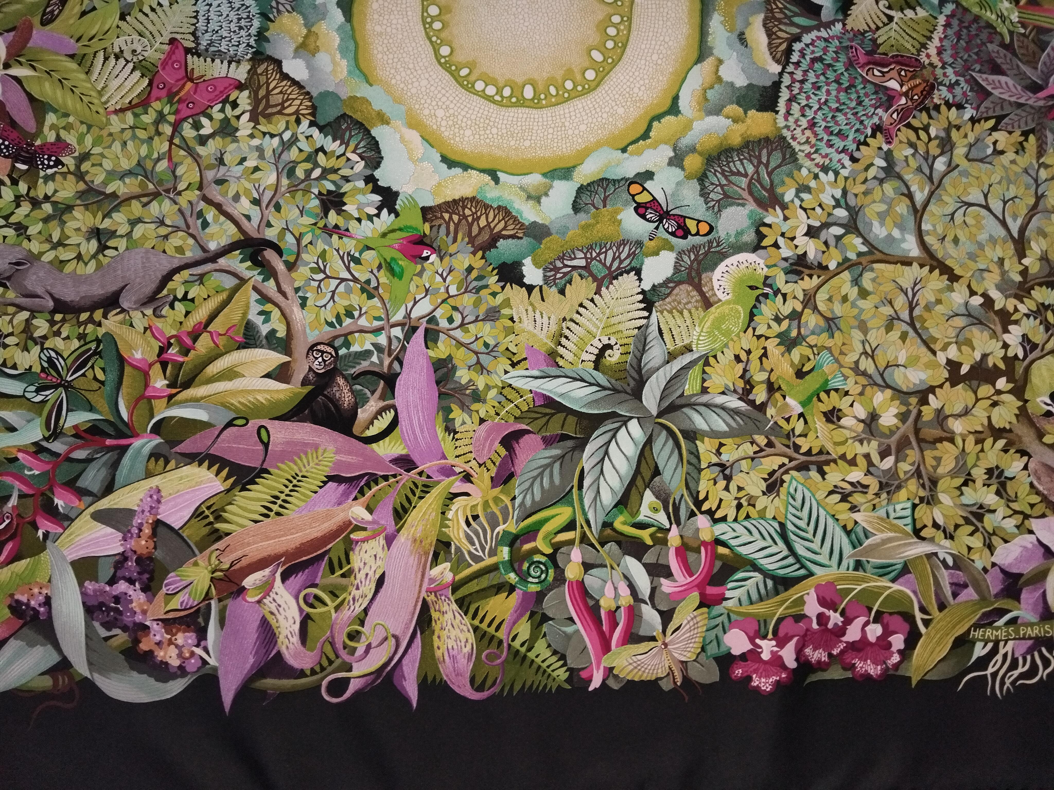 Hermès Silk Scarf Au Coeur De La Vie Aline Honore White Brown 90 cm For Sale 3