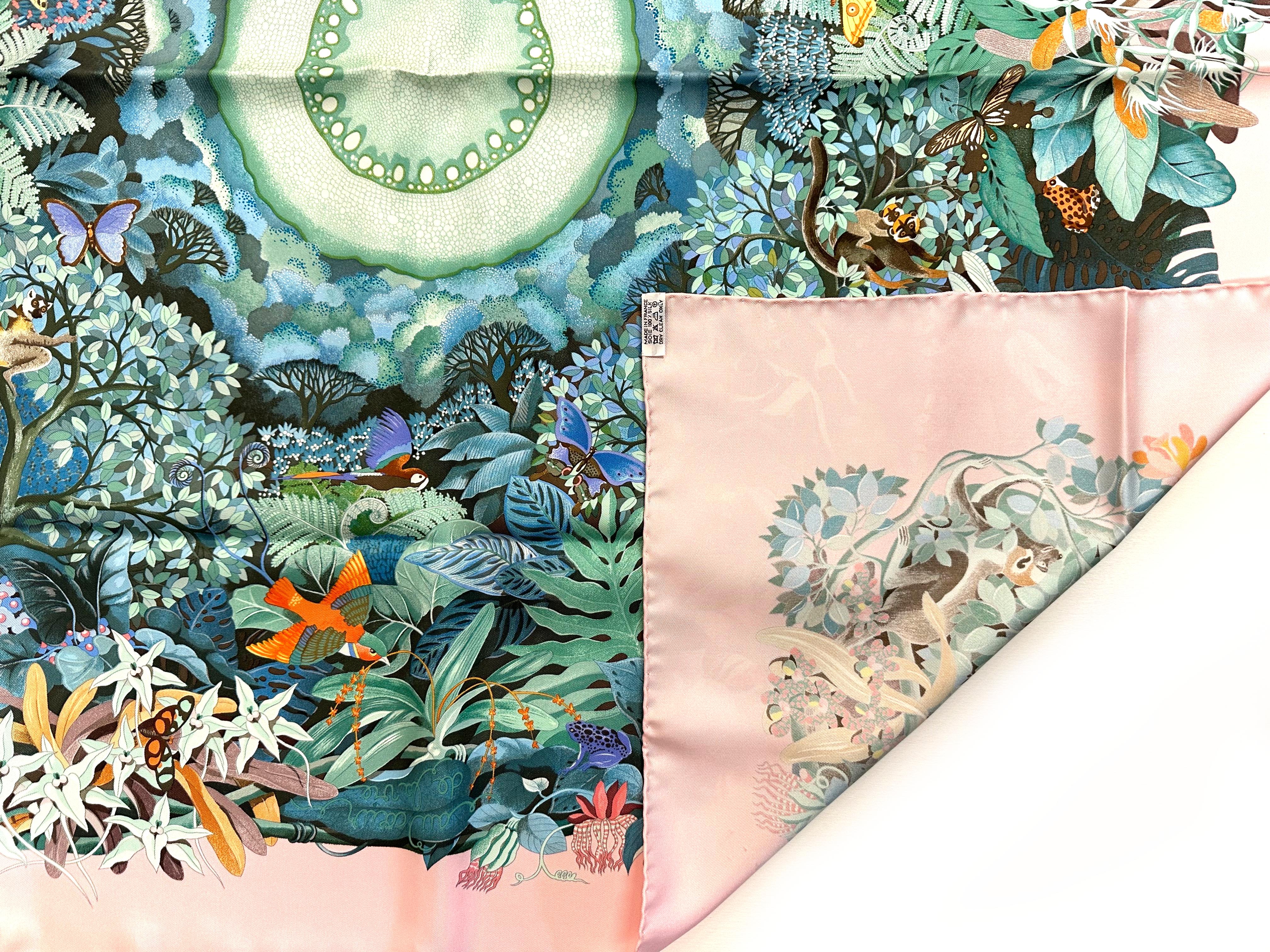 
Hermes Silk Scarf, Au Couer de la Vie
Desigfned by A. Honore, with box and ribbon. 35 by 35 in.
Condition Report
Good condition.