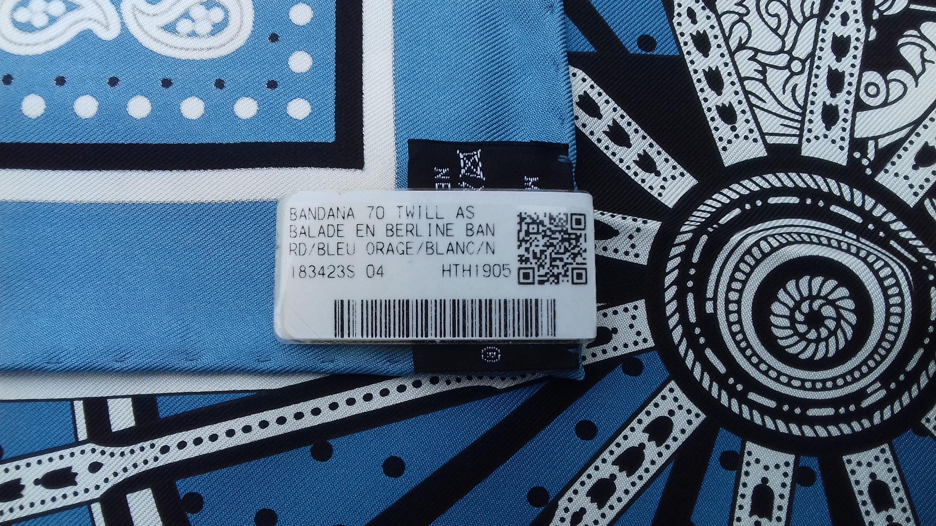 Hermès Silk Scarf  Balade en Berline Bandana Bleu Orage Twill 26 inches 3