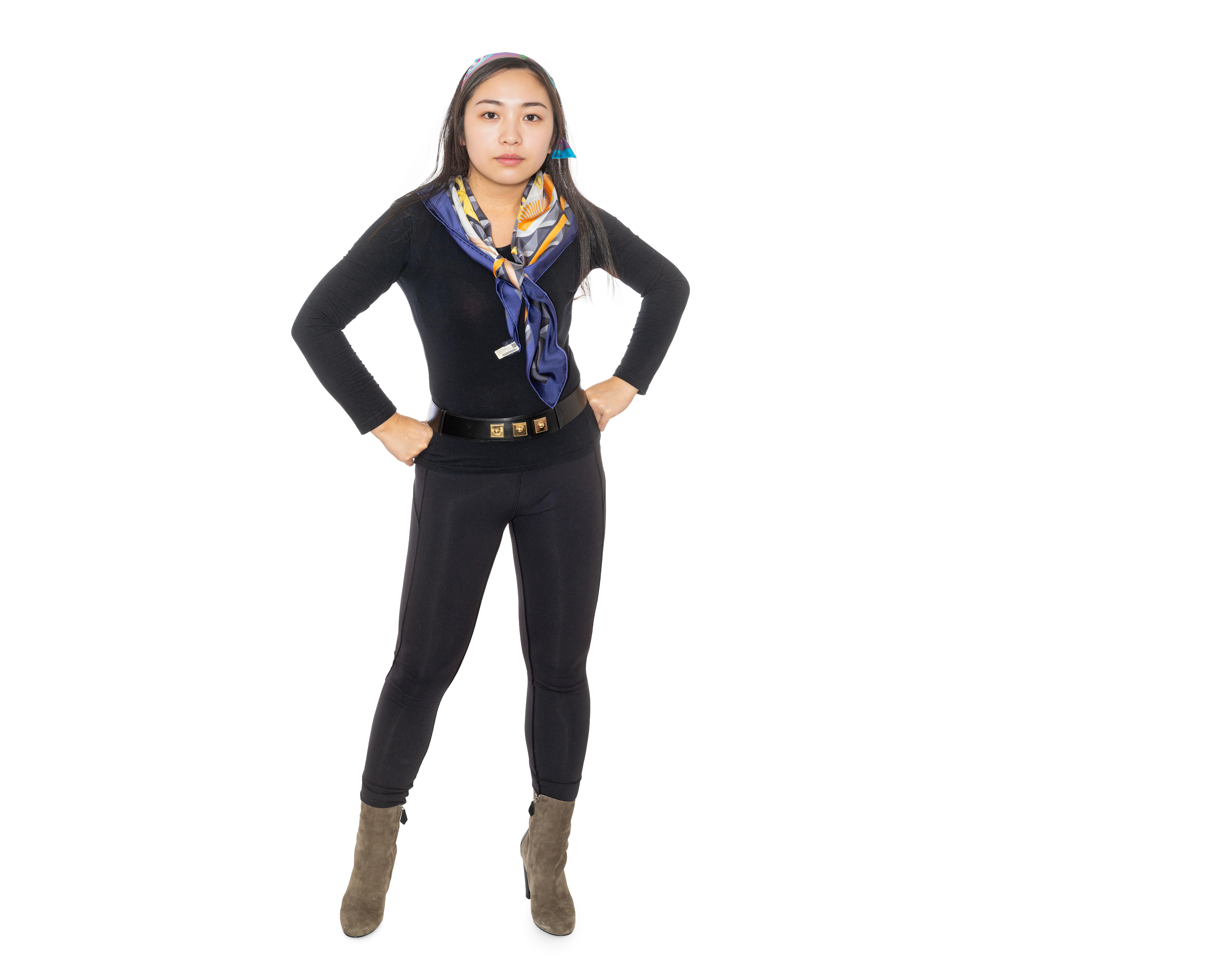 Hermes Pañuelo de Seda Beauté Composée - Caban Naranja Gris - Nuevo Con Etiqueta S en Nuevo estado para la venta en Ottawa, CA