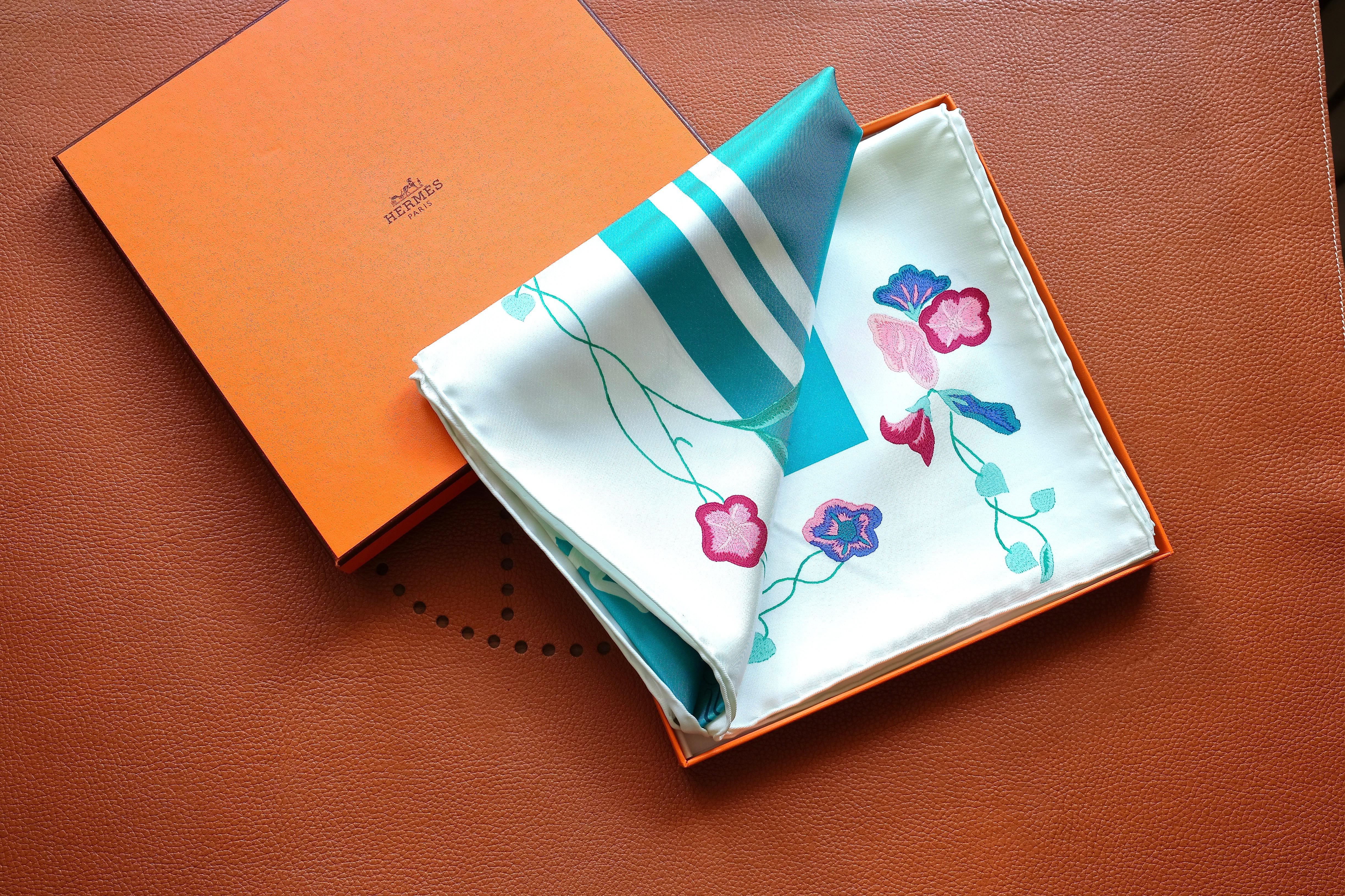 HERMÈS SilK Scarf 