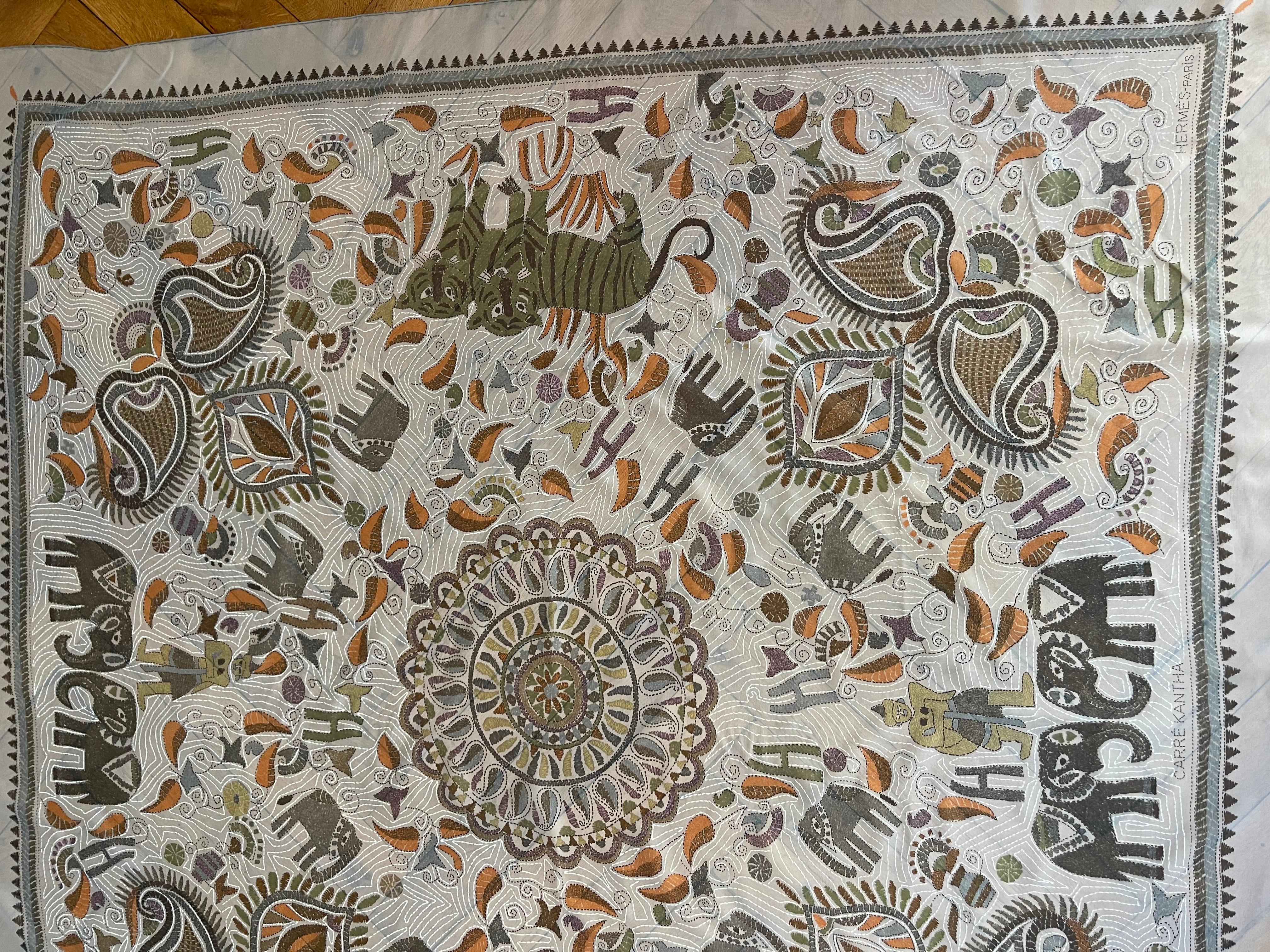 Foulard en soie Hermès 
