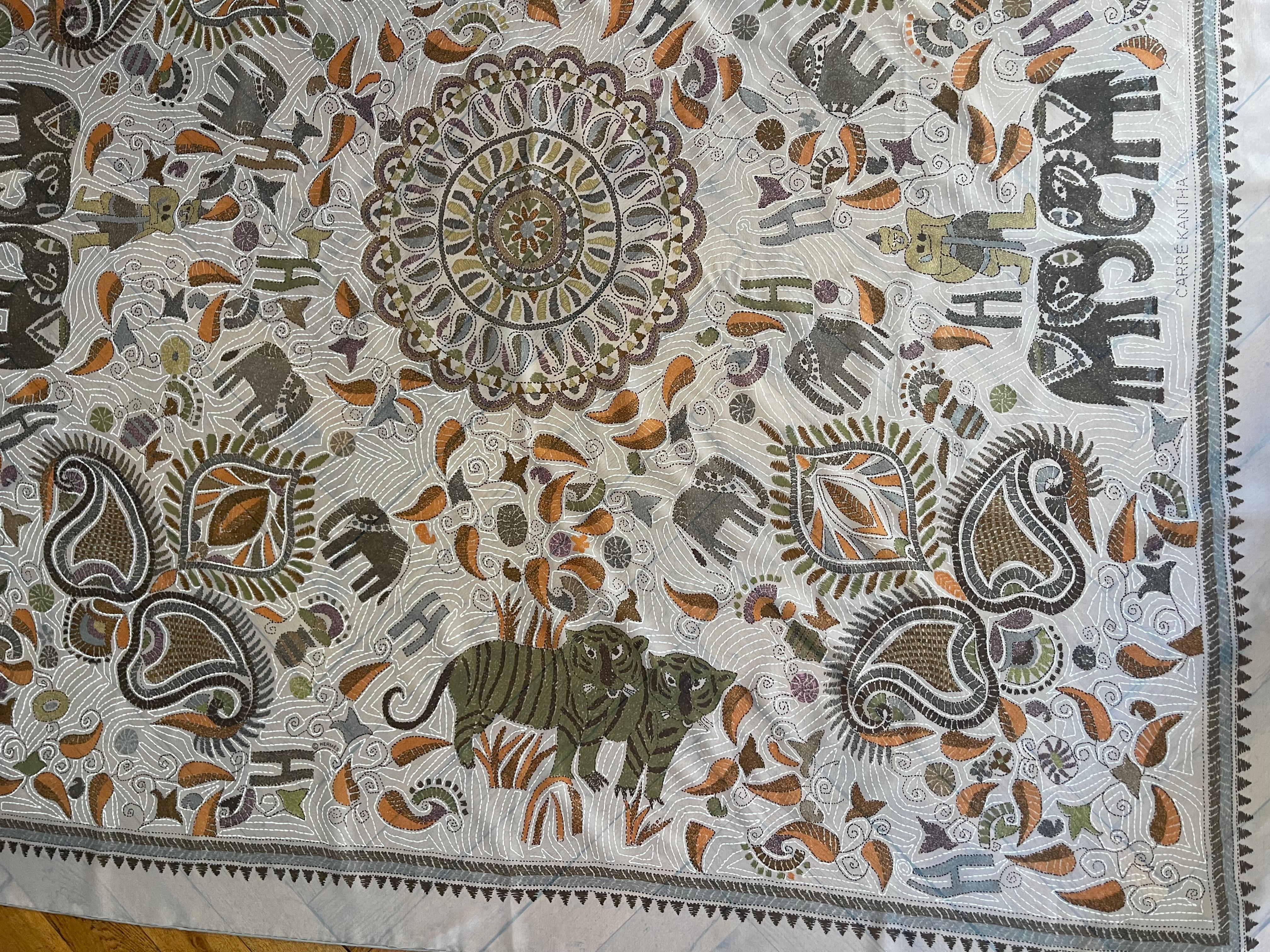 Foulard en soie Hermès 