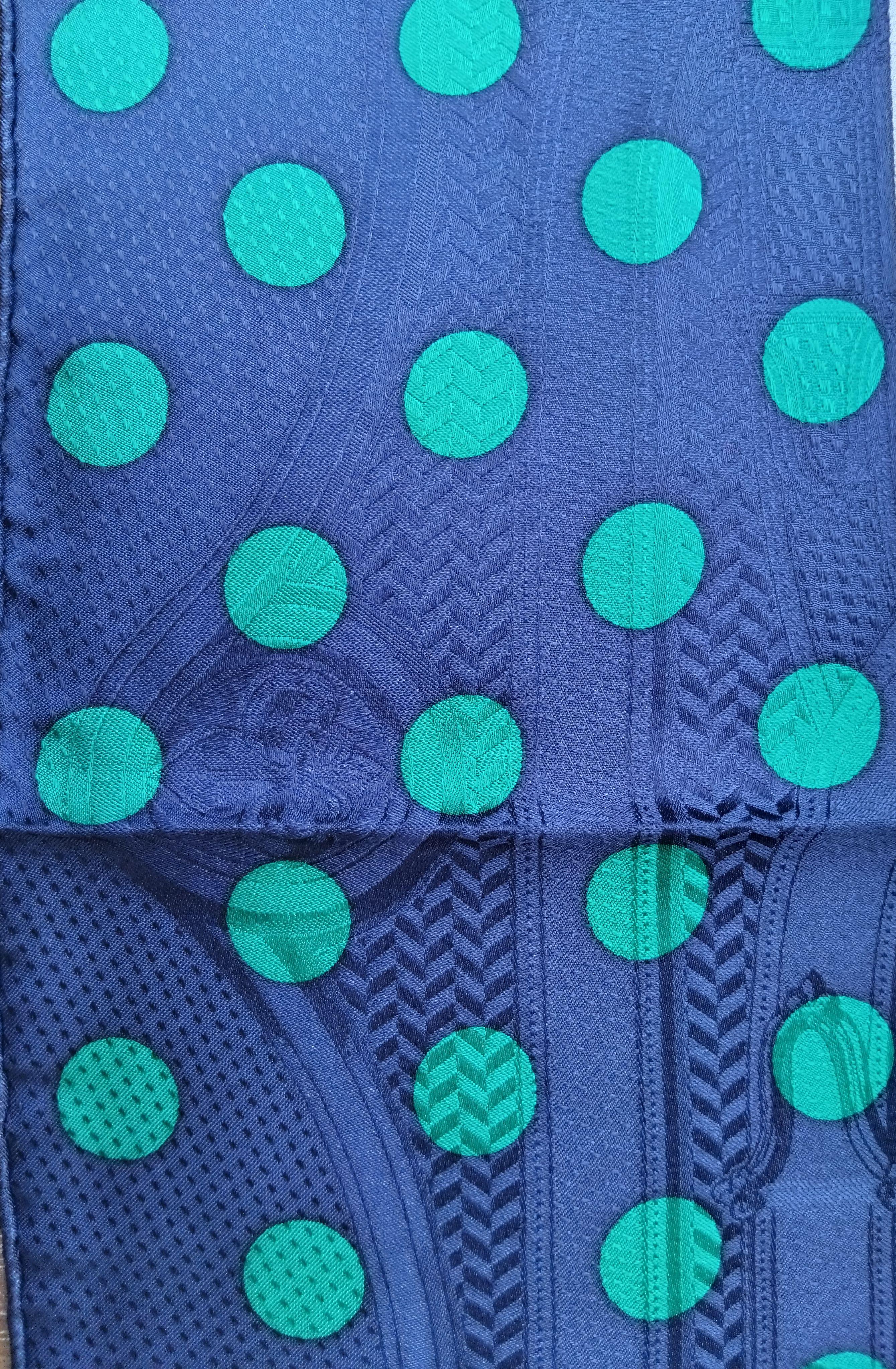 Hermès Silk Scarf Cavalcadour Brides de Gala A Pois Origny Navy Green 35' For Sale 10