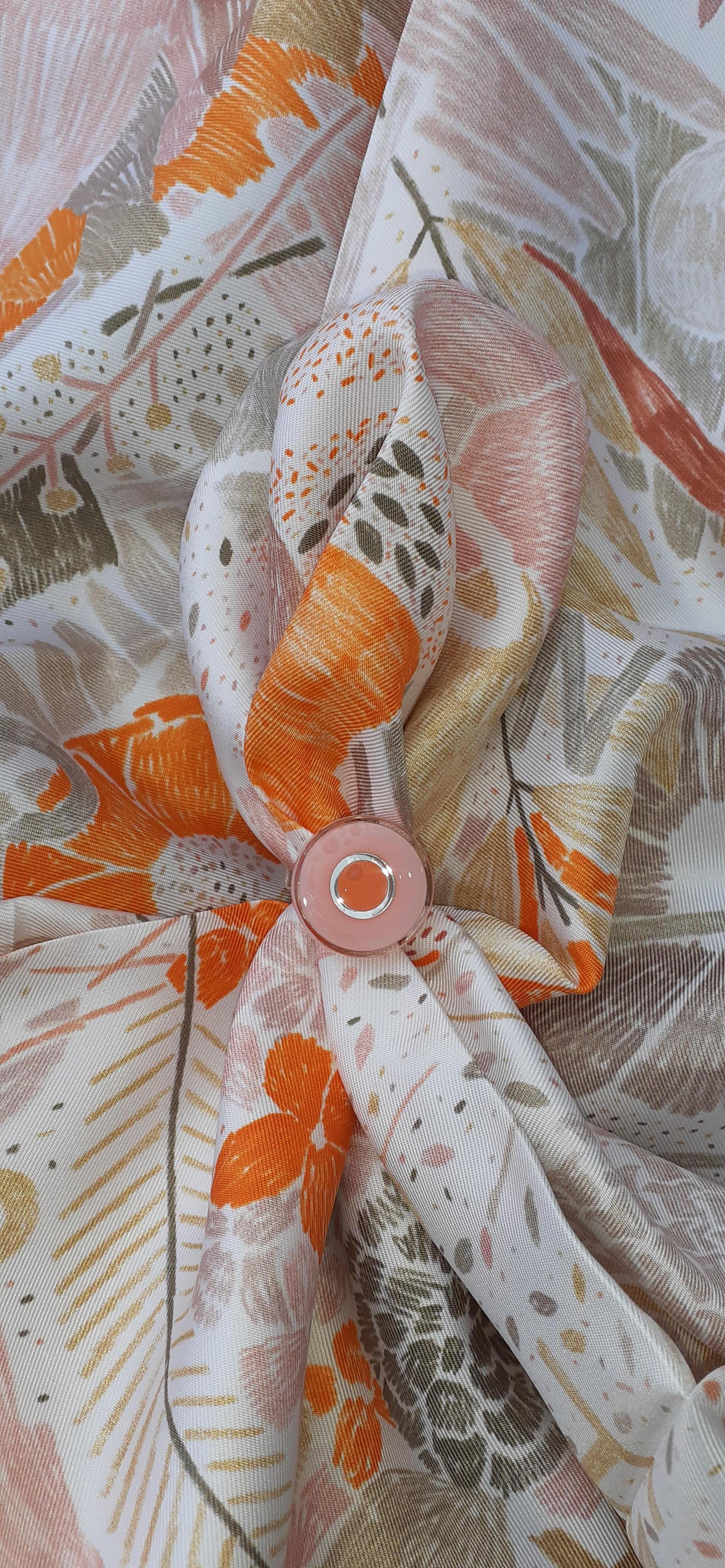 Hermès Silk Scarf Chacun Fait Son Nid Beige Orange Pink 90 cm For Sale 6