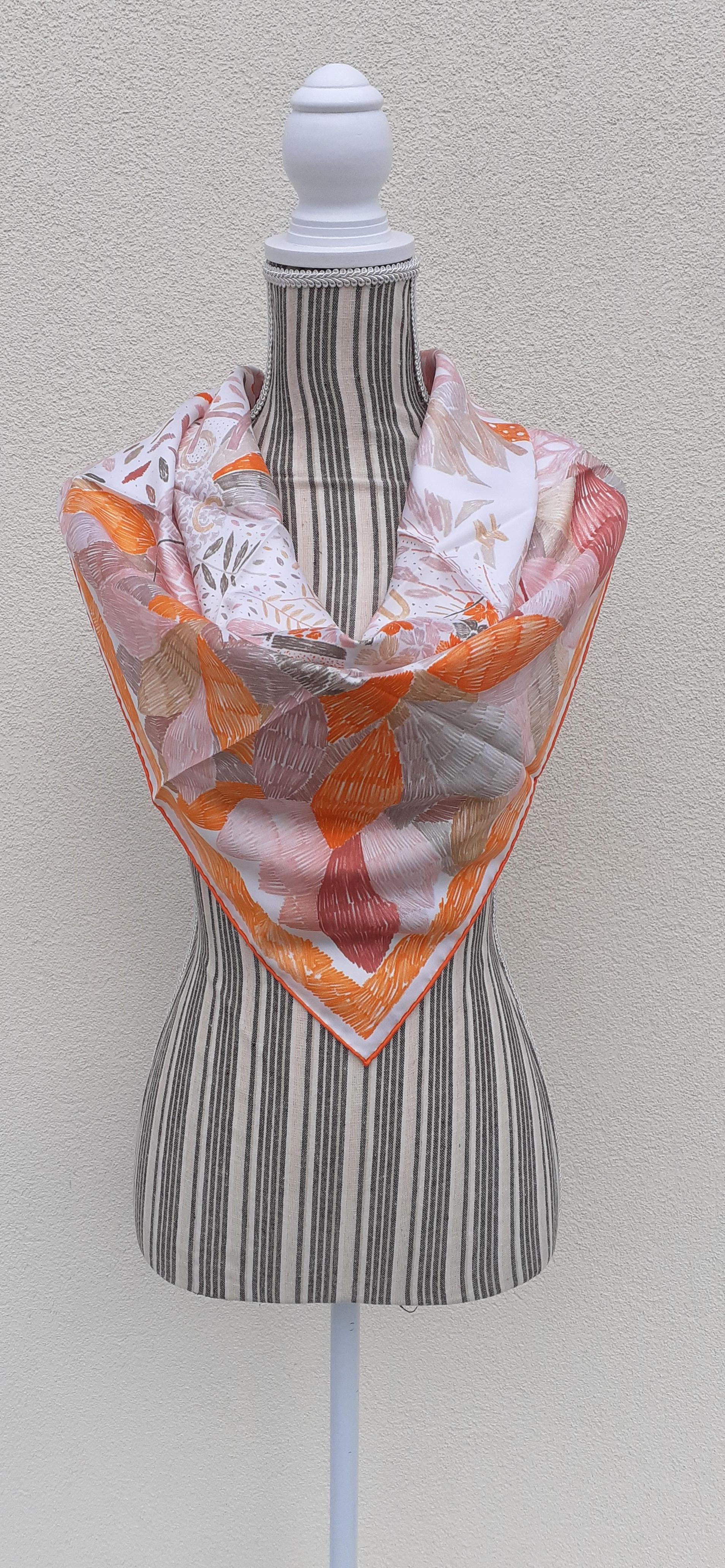 Hermès Silk Scarf Chacun Fait Son Nid Beige Orange Pink 90 cm For Sale 8