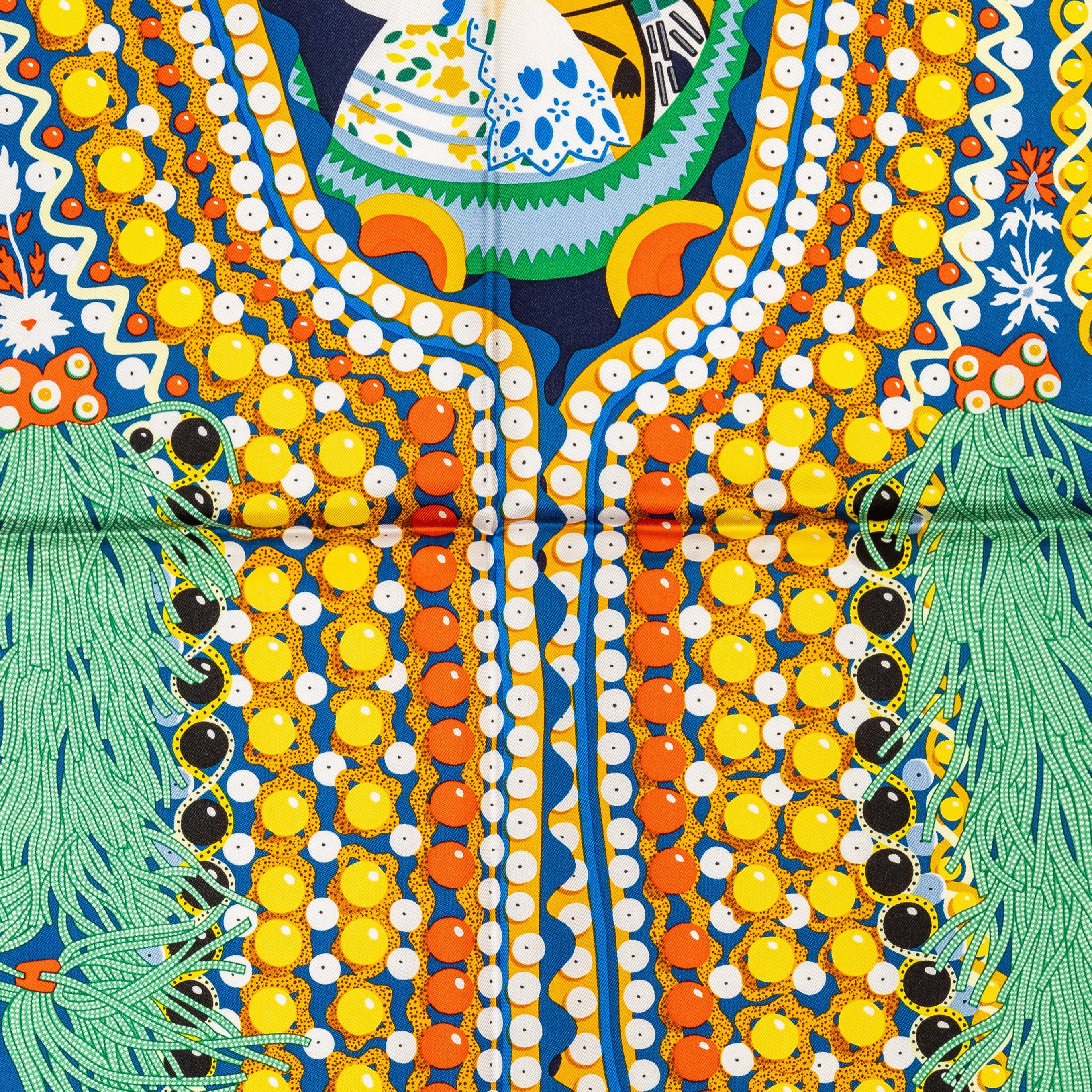 Echarpe en soie Hermes - Costume De Fête - Rose Poudre Cyclamen - New With Tag en vente 5