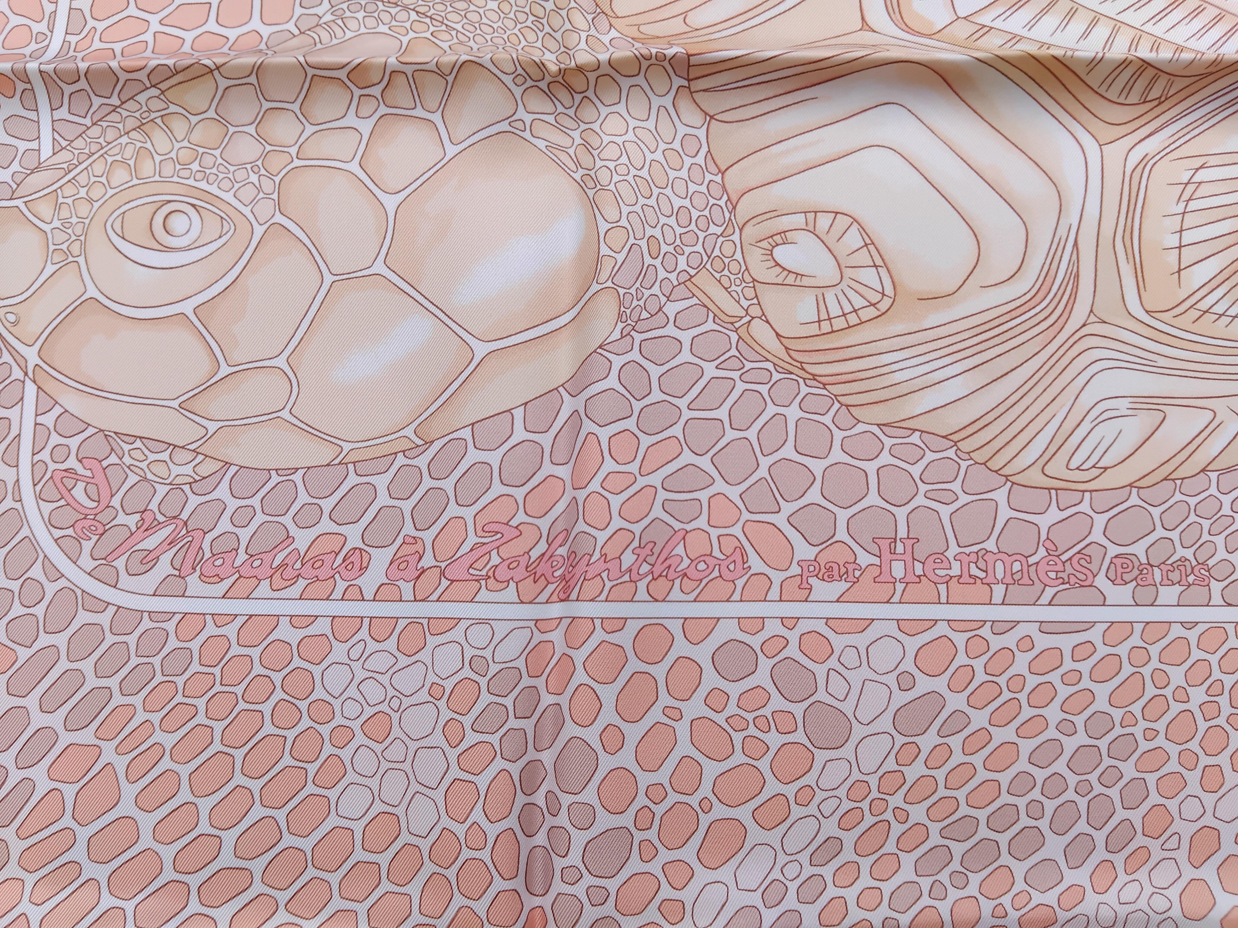Women's Hermès Silk Scarf De Madras A Zakynthos Turtle Pink Beige 35 inches For Sale