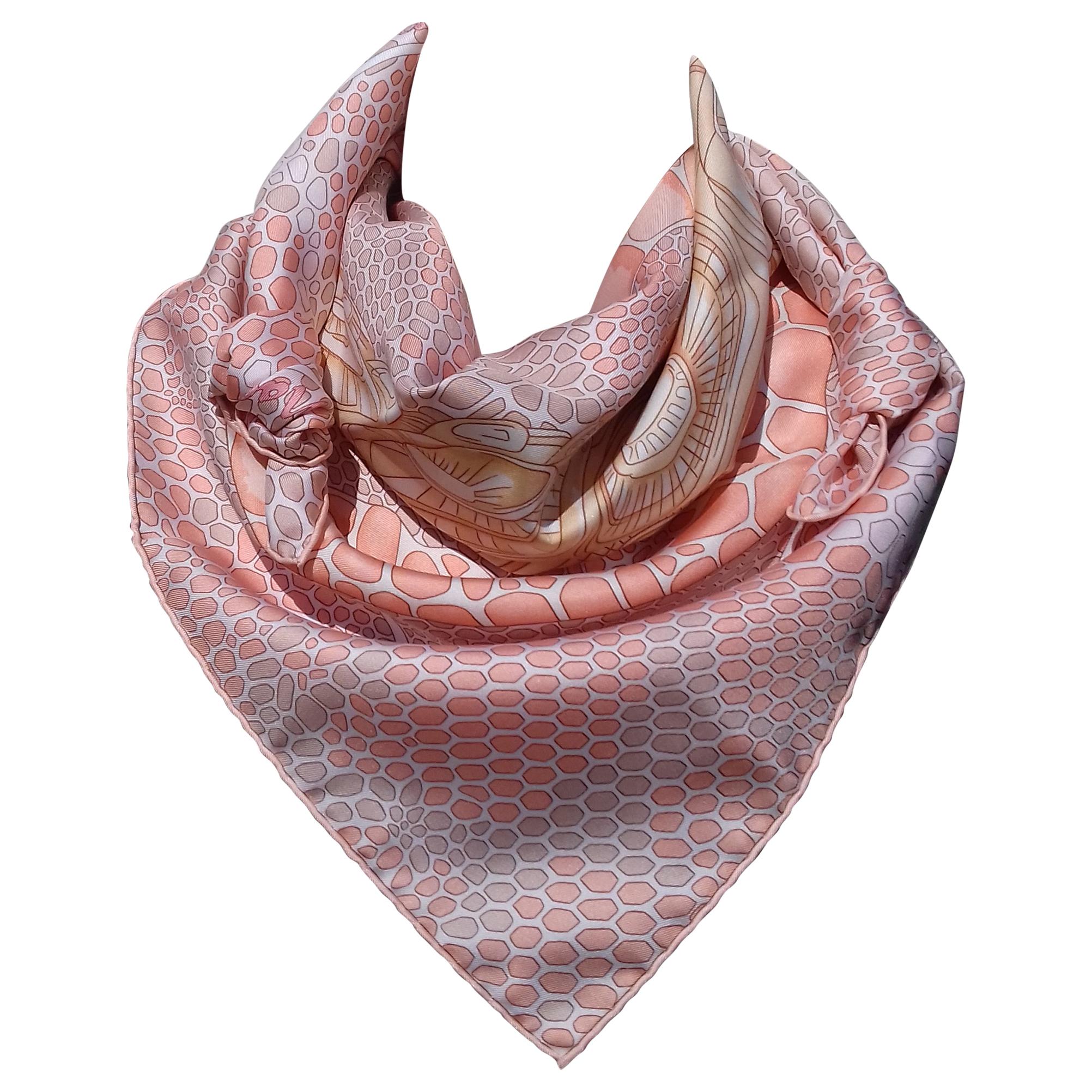 Hermès Silk Scarf De Madras A Zakynthos Turtle Pink Beige 35 inches