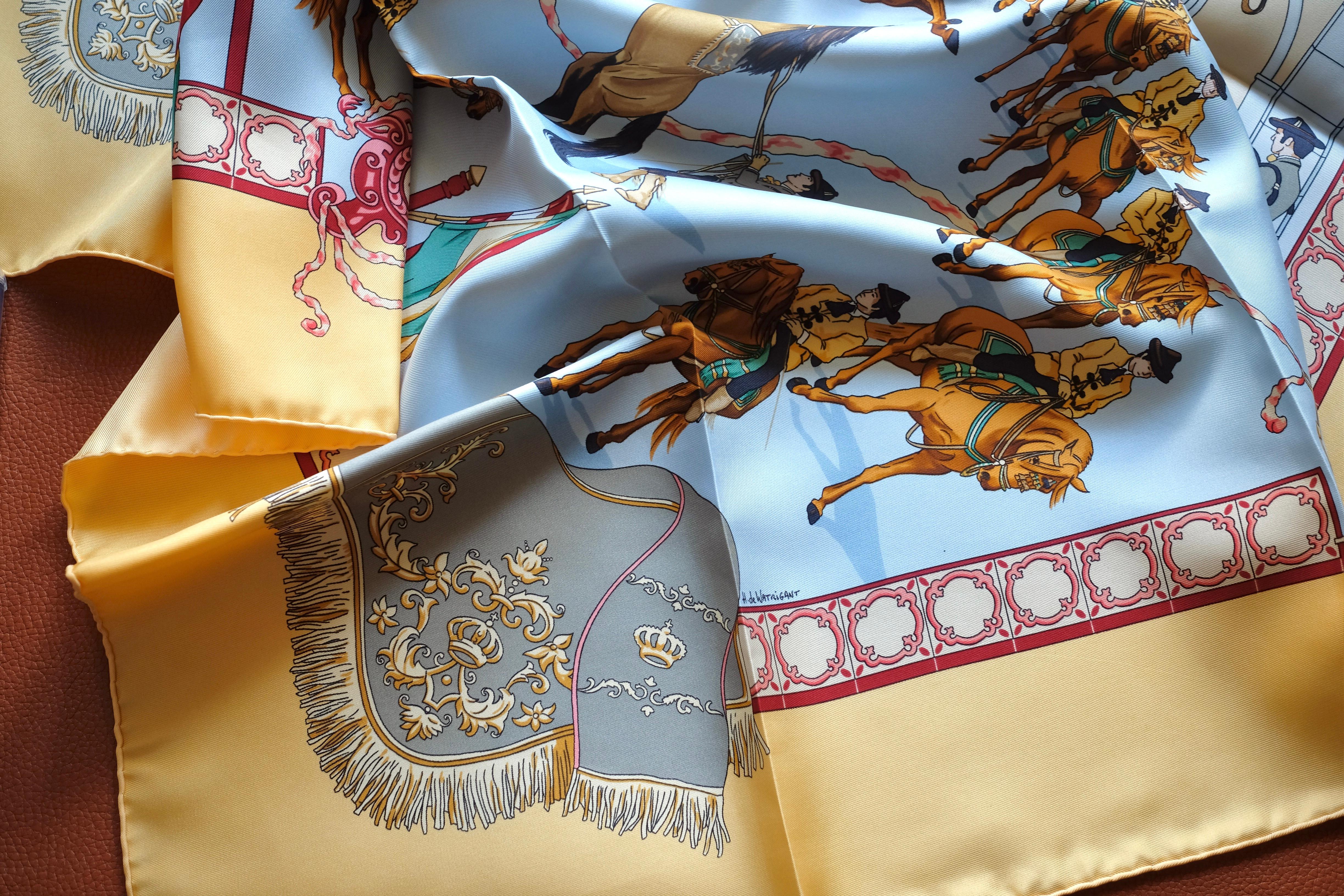 HERMÈS - Silk Scarf 