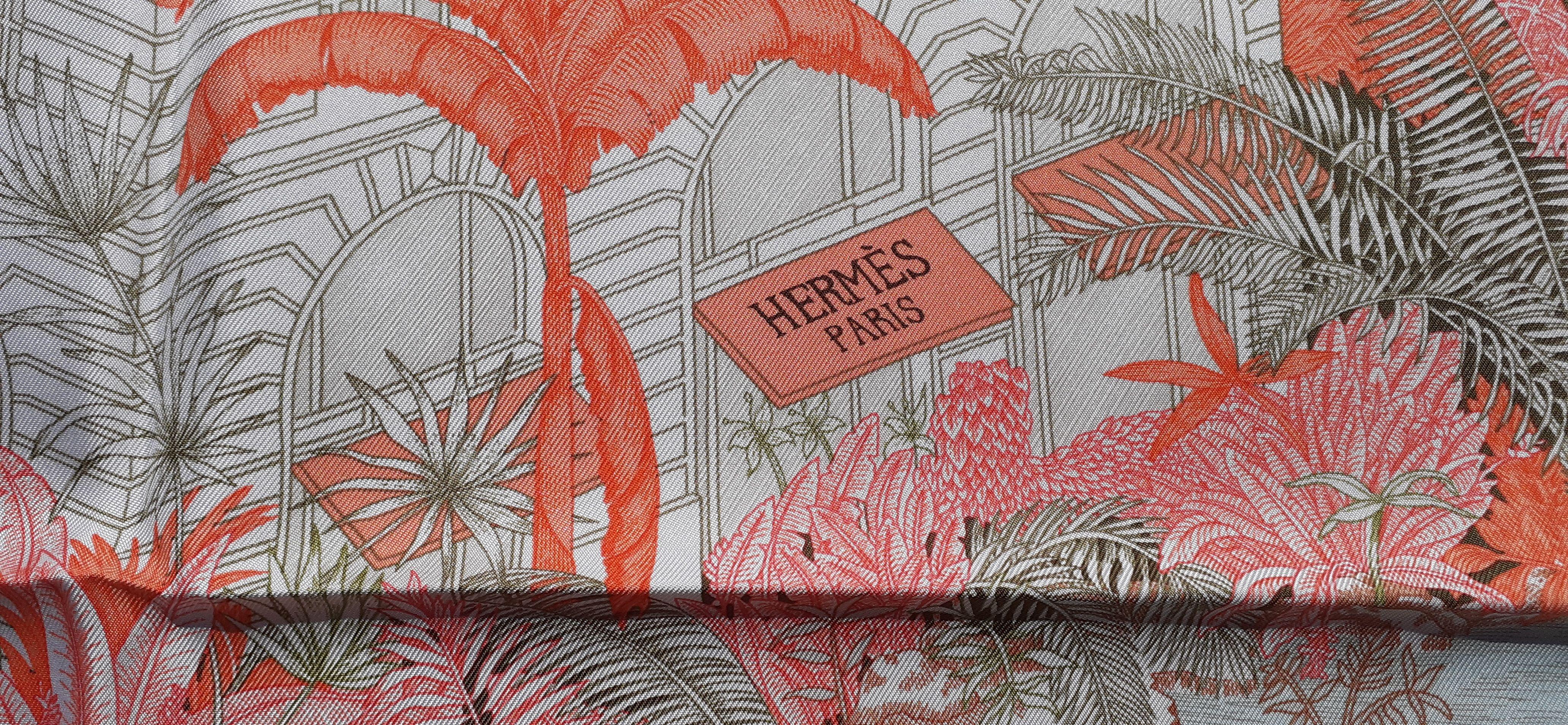 Hermès Silk Scarf Faubourg Tropical Orange Kaki Saumon 90 cm For Sale 3