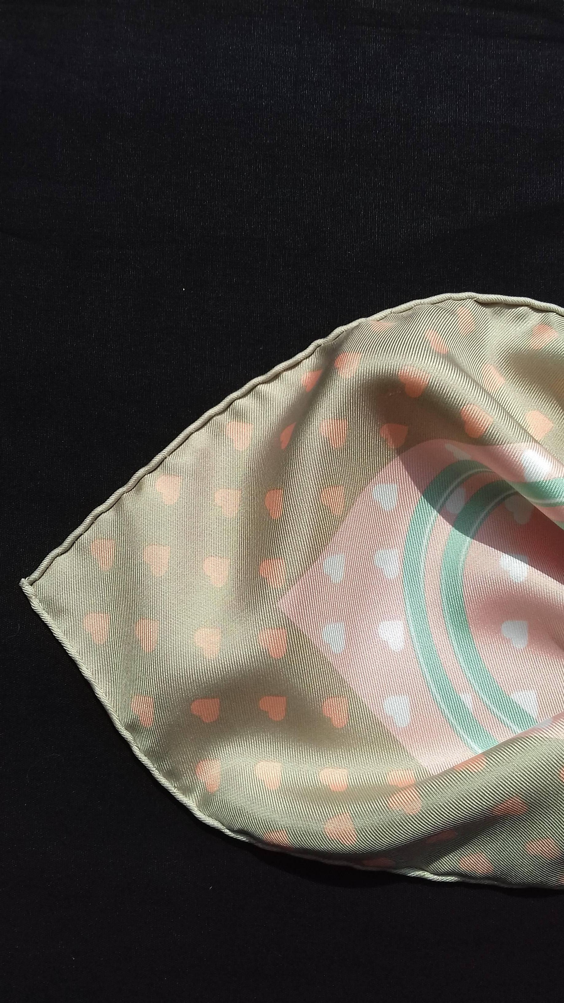 Hermès Silk Scarf Gavroche Brides de Gala Love Pink Beige 42 cm For Sale 8