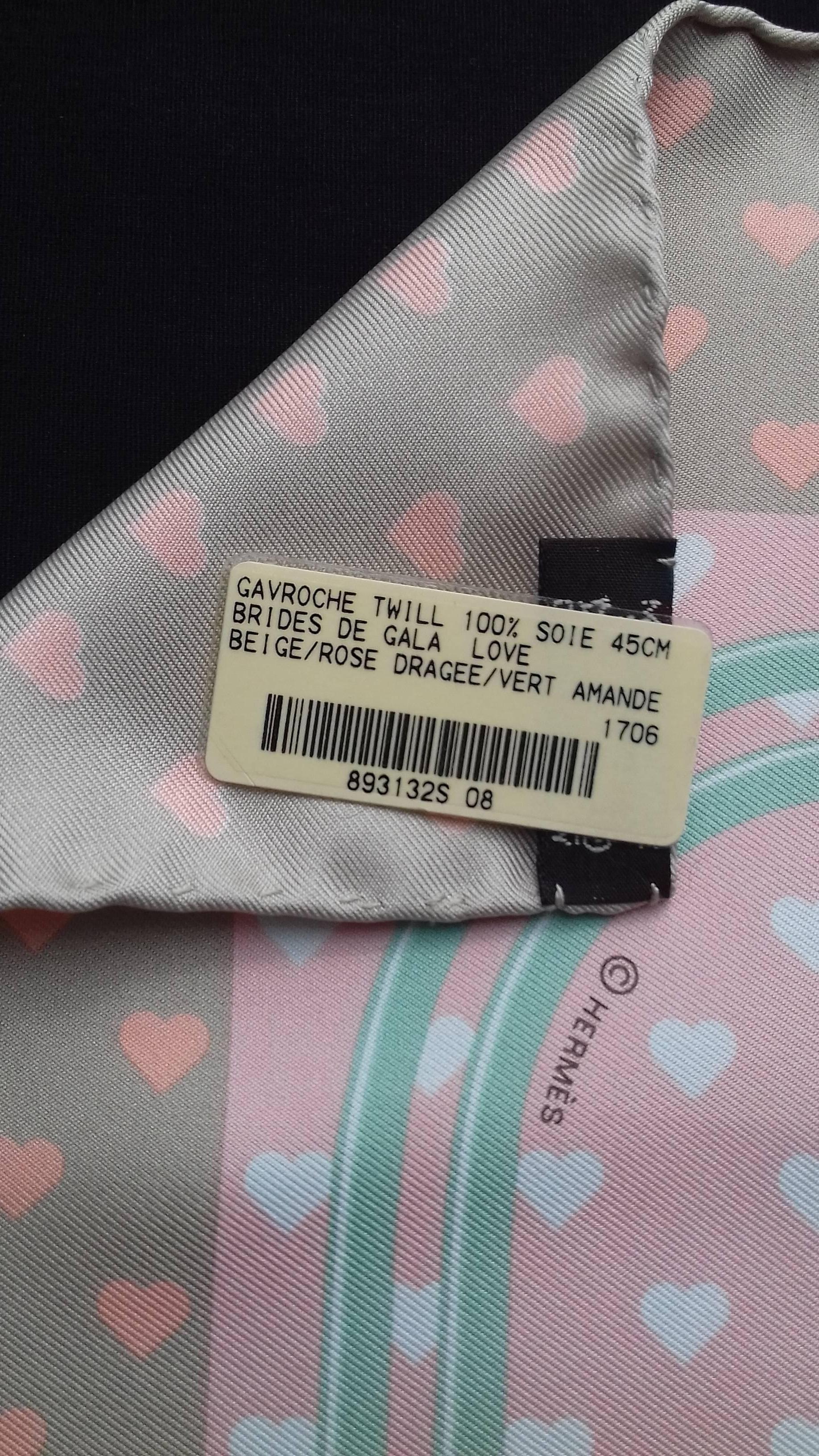 Women's Hermès Silk Scarf Gavroche Brides de Gala Love Pink Beige 42 cm For Sale