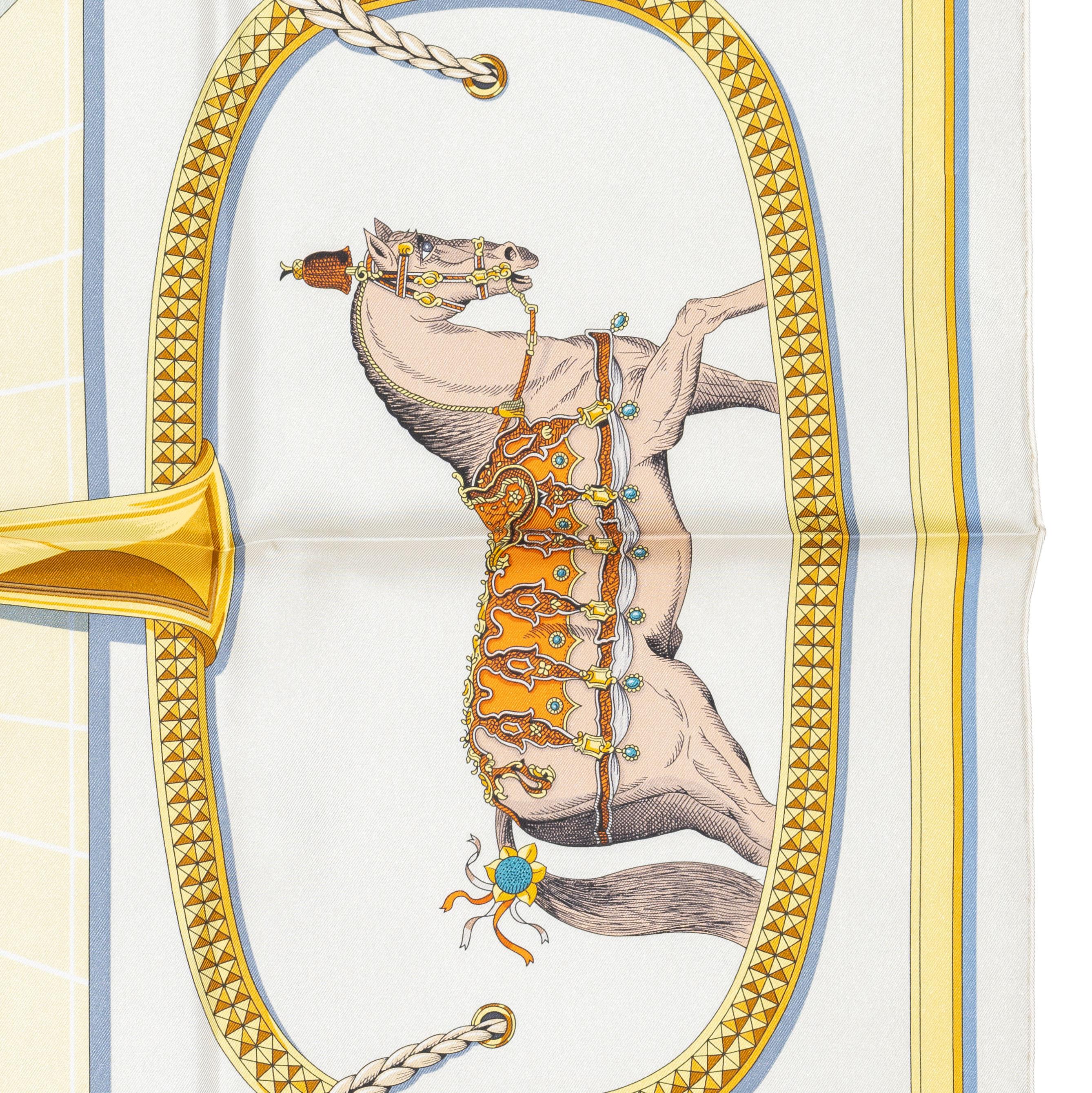 Hermes Silk Scarf Grand Apparat – Crème – Or - New With Tag For Sale 2