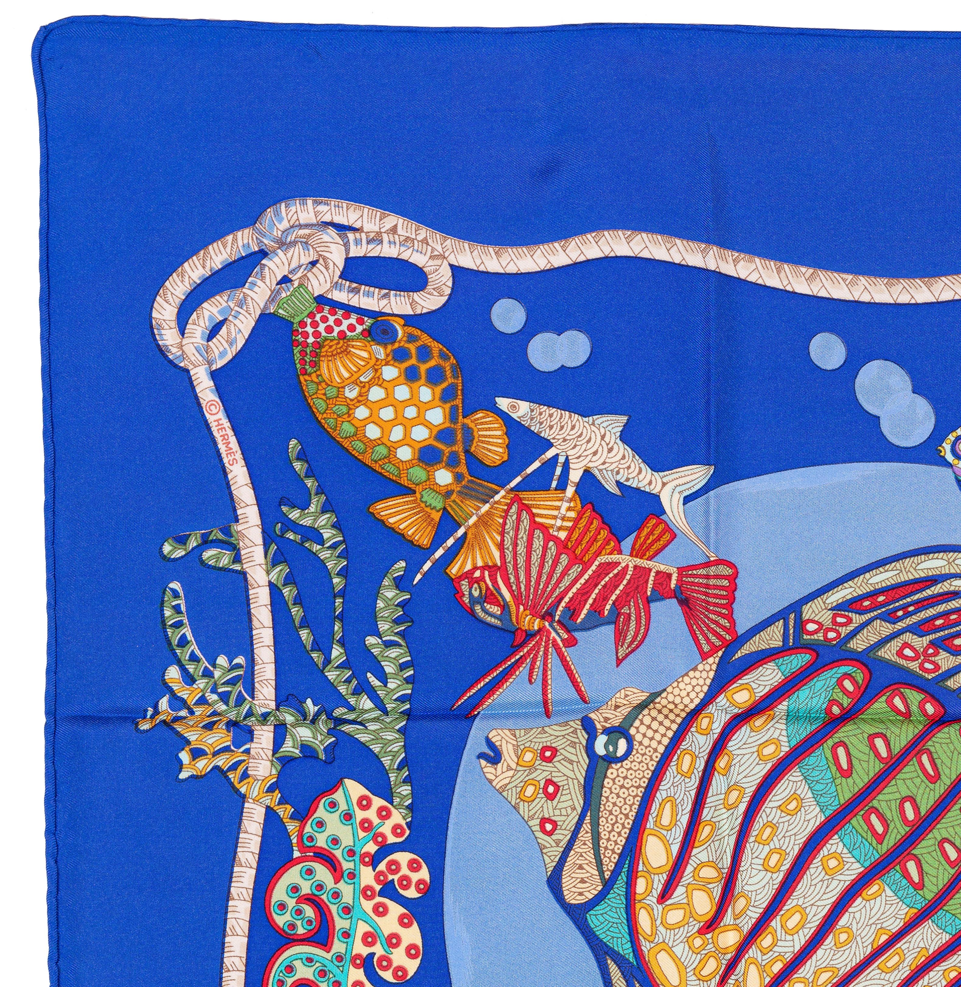 Pañuelo de seda Hermes - Grands Fonds - Azul cobalto - ¡Excelente estado!! en venta 5