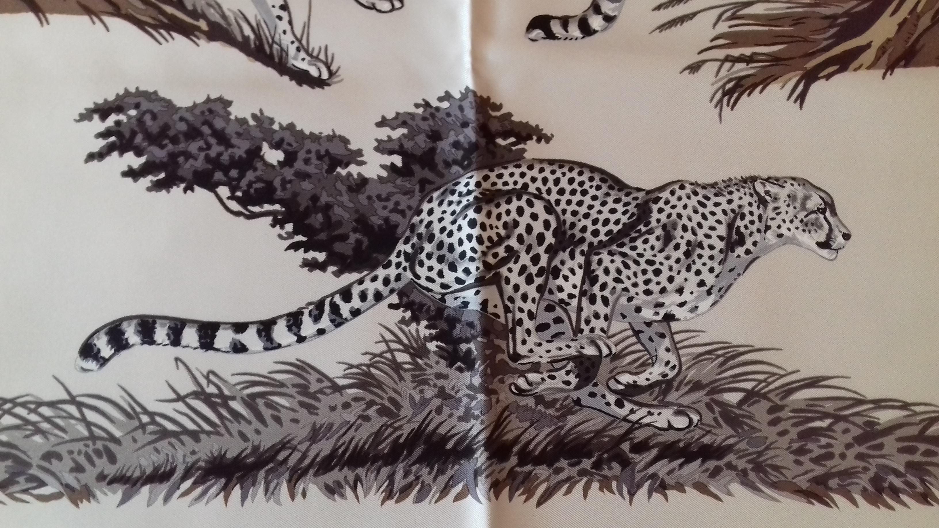 Hermès Silk Scarf Guépards Cheetahs Robert Dallet Beige Gray Brown 90 cm 2