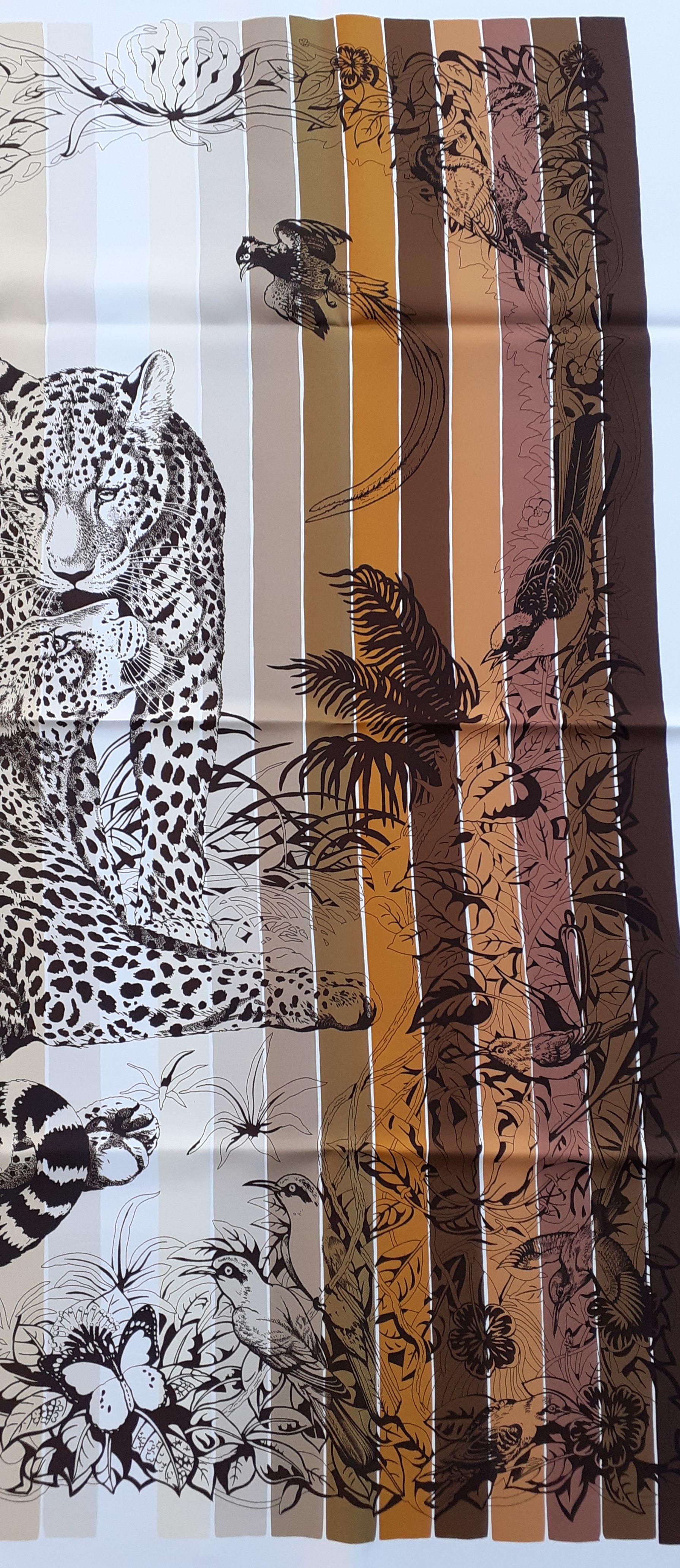 Hermès Silk Scarf Jungle Love Rainbow Rober DALLET White Brown 90 cm en vente 1