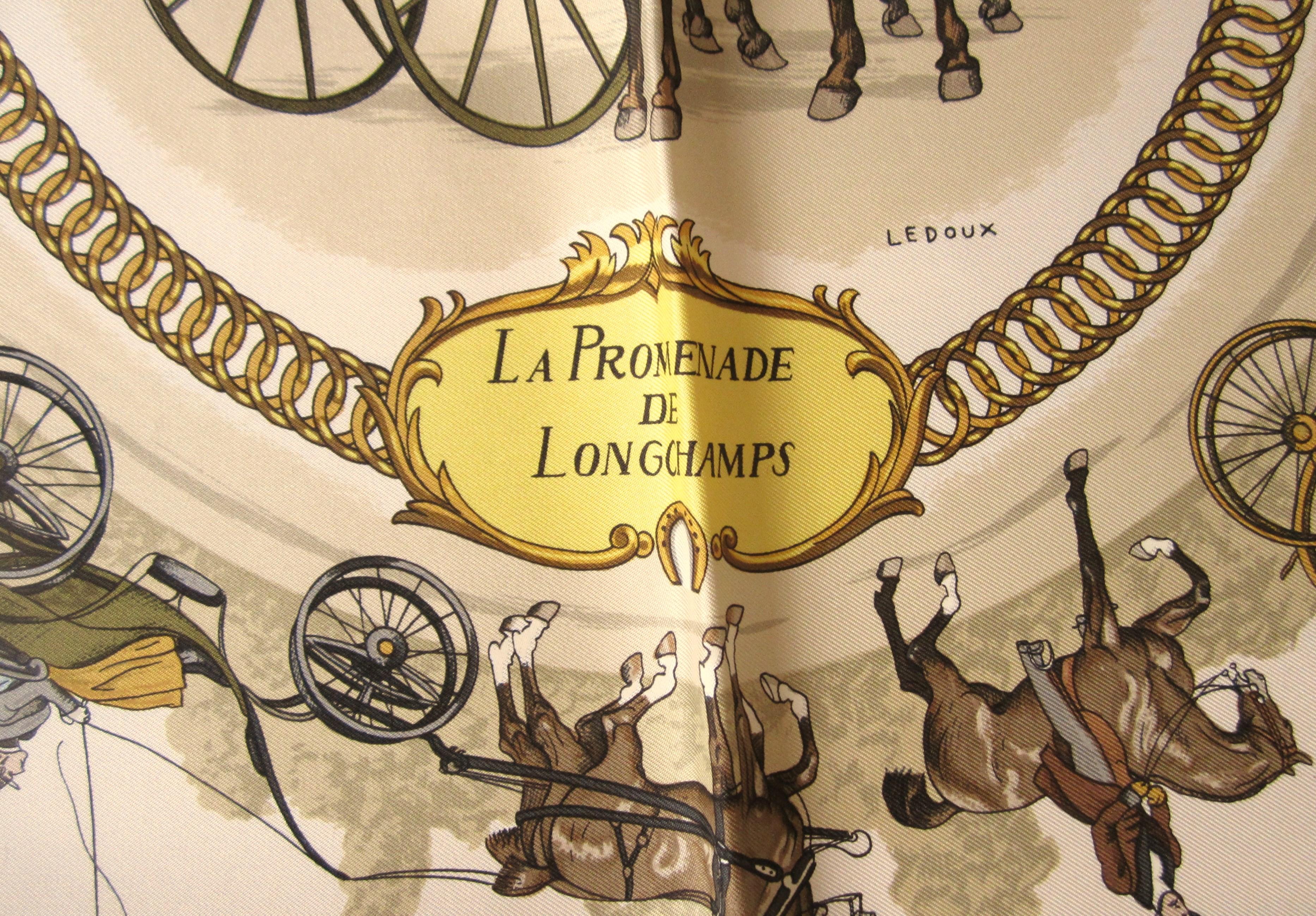 Seidenschal La Promenade De Longchamps von Hermès mit Schachtel  im Zustand „Gut“ im Angebot in Wallkill, NY