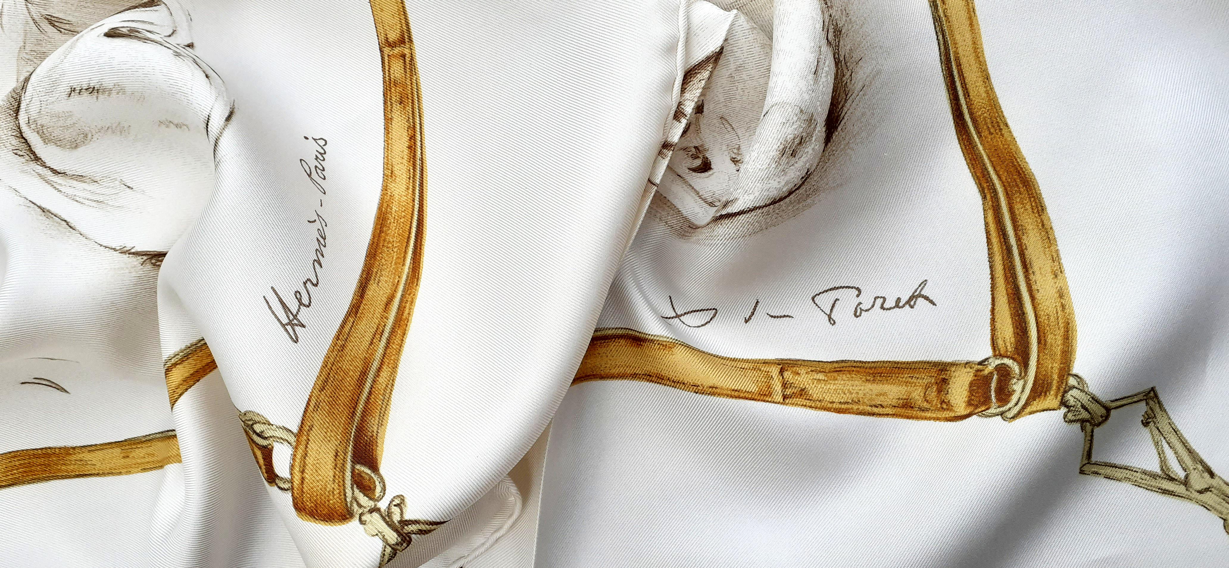 Hermès Foulard en Soie Les Lévrier Chiens Gris Xavier de Poret Or Blanc 90 cm 11