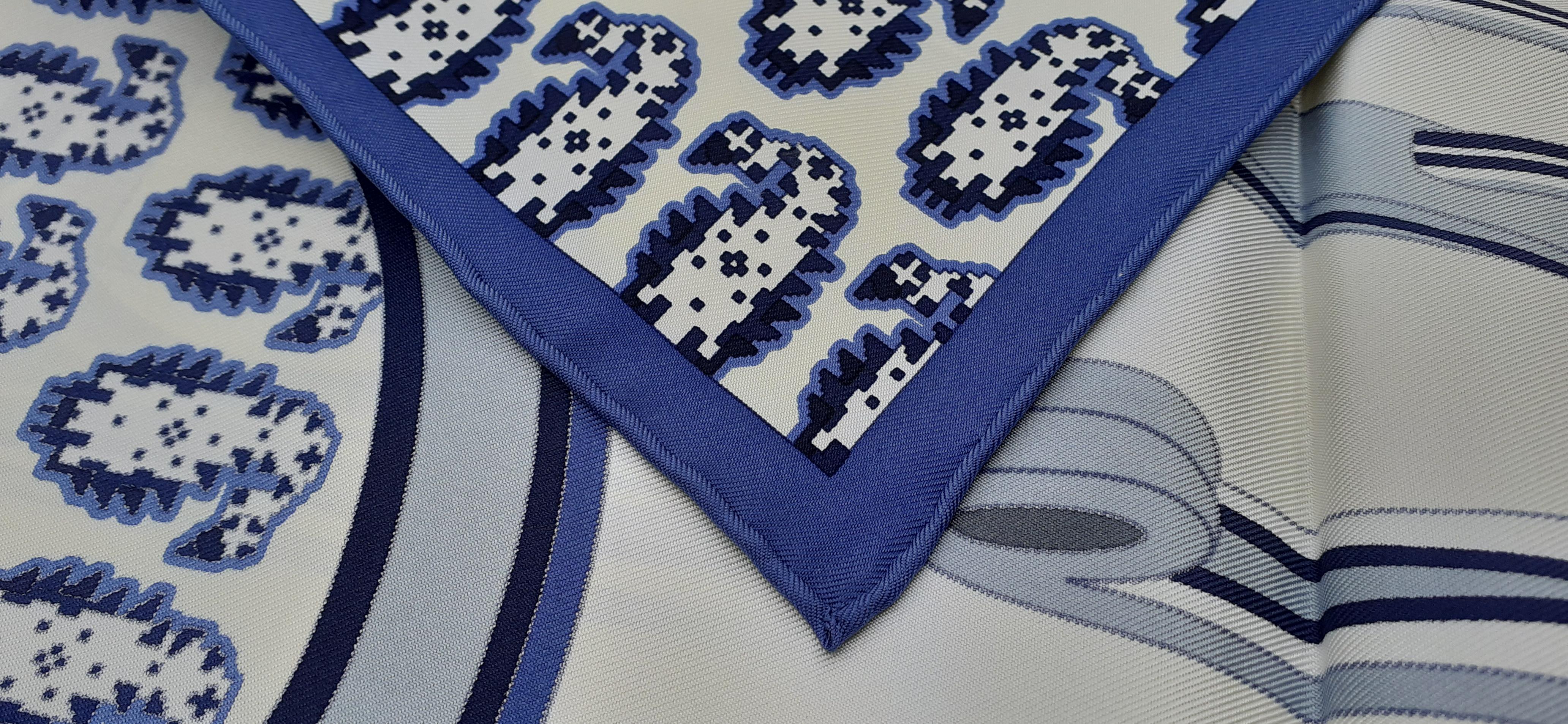 Hermès Silk Scarf Les Roues de Phaeton Ivory Blue 90 cm For Sale 6