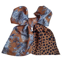 Foulard en soie Hermès Maxi Twilly Cut Equateur Robert Dallet 