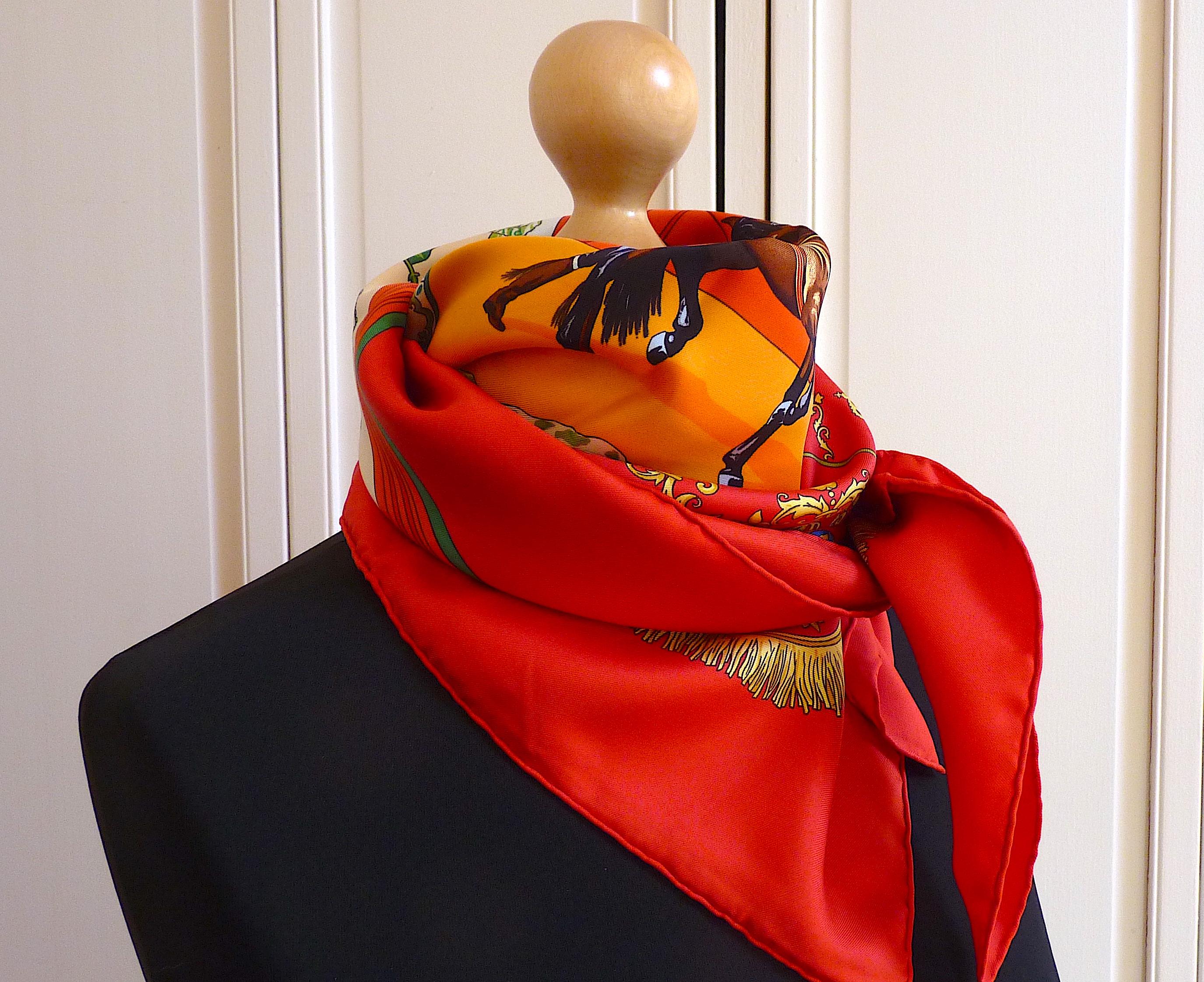 HERMES Silk Scarf MINTCONDITION with Box 