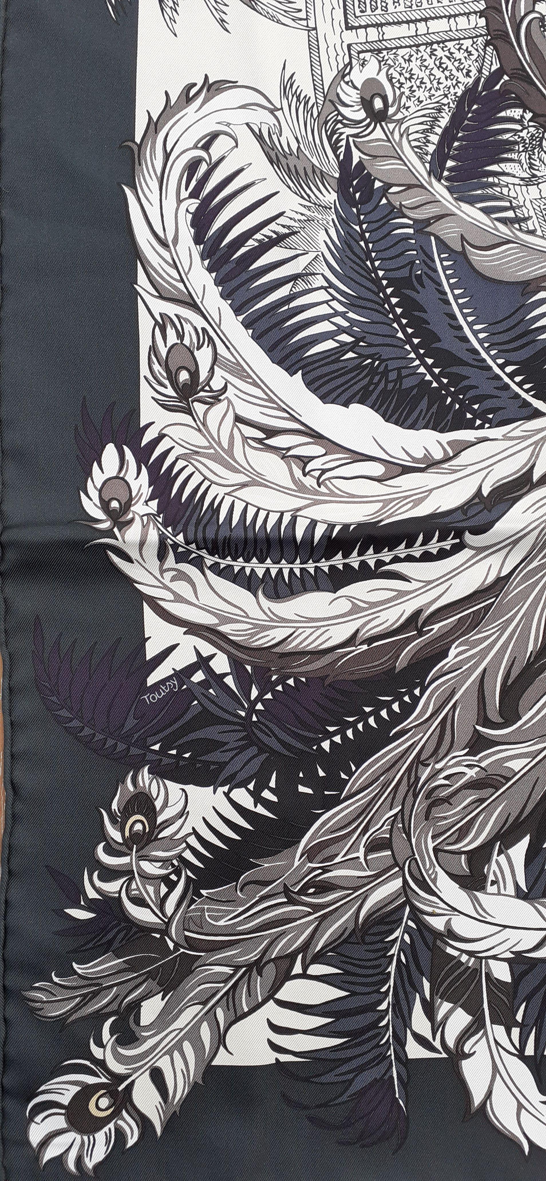 Hermès Foulard en soie Mythiques Phoenix Gris Vanille Aubergine GRAIL COLORWAY 90 cm 5