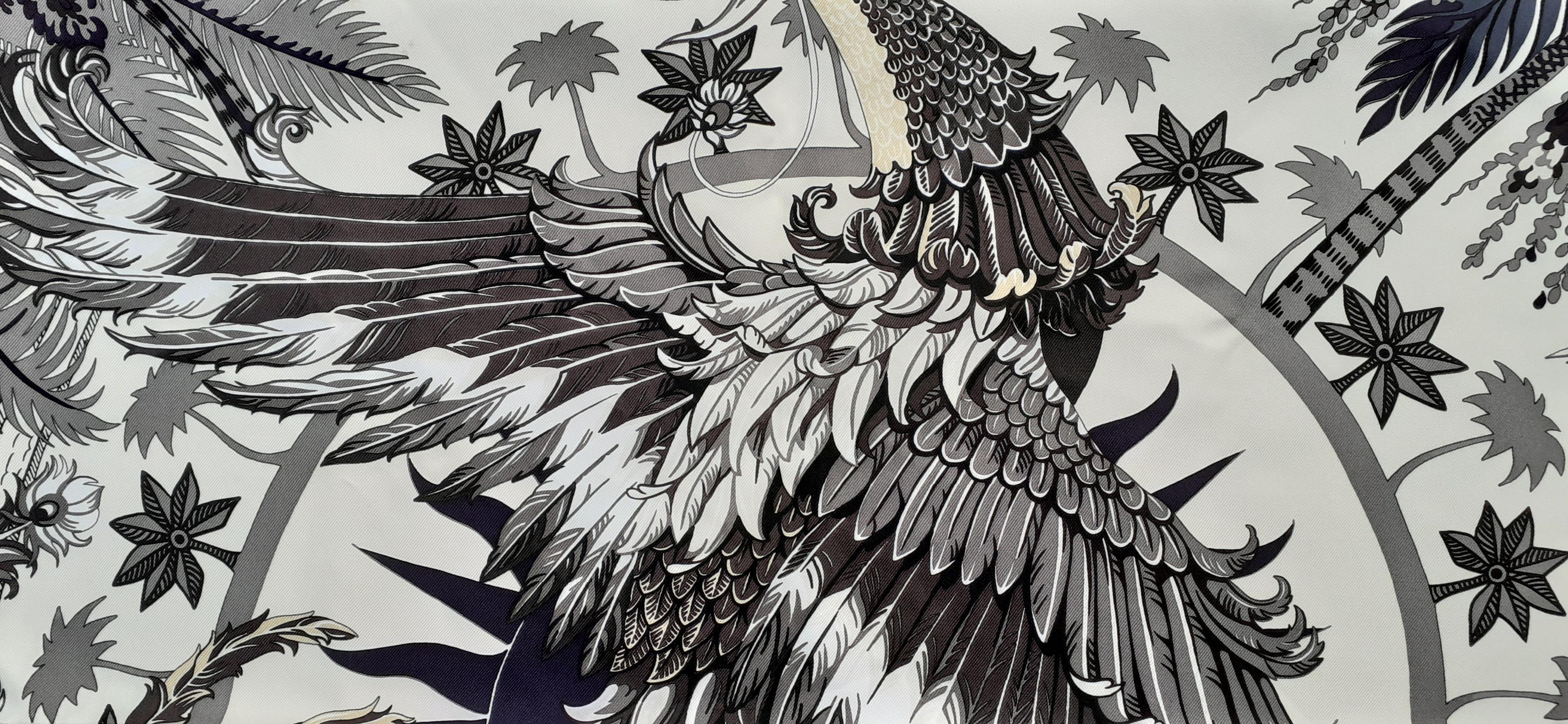 Hermès Foulard en soie Mythiques Phoenix Gris Vanille Aubergine GRAIL COLORWAY 90 cm 11