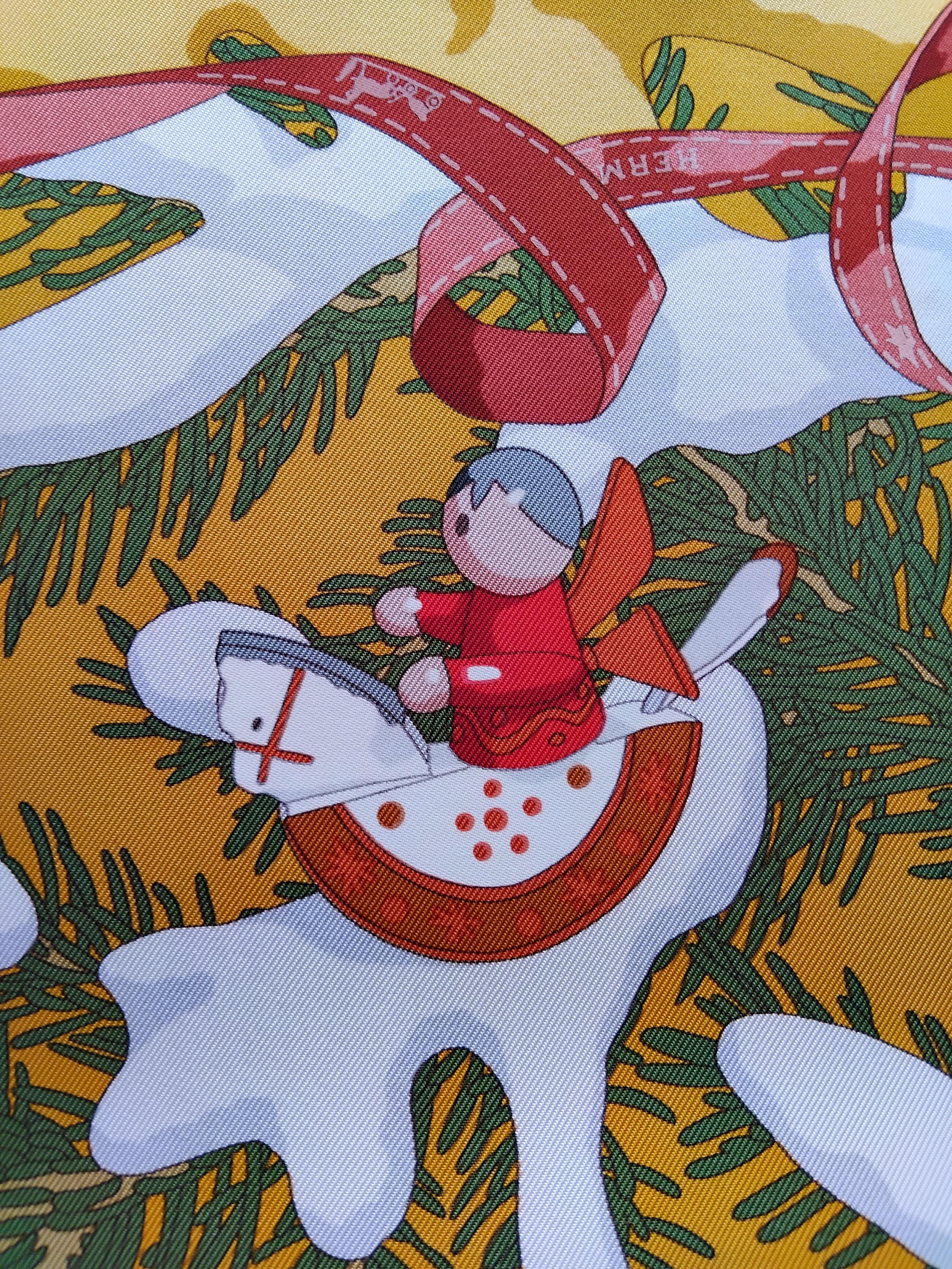 Pañuelo de seda Hermès Noel au 24 Faubourg Bola de nieve de Navidad Naranja en venta 6