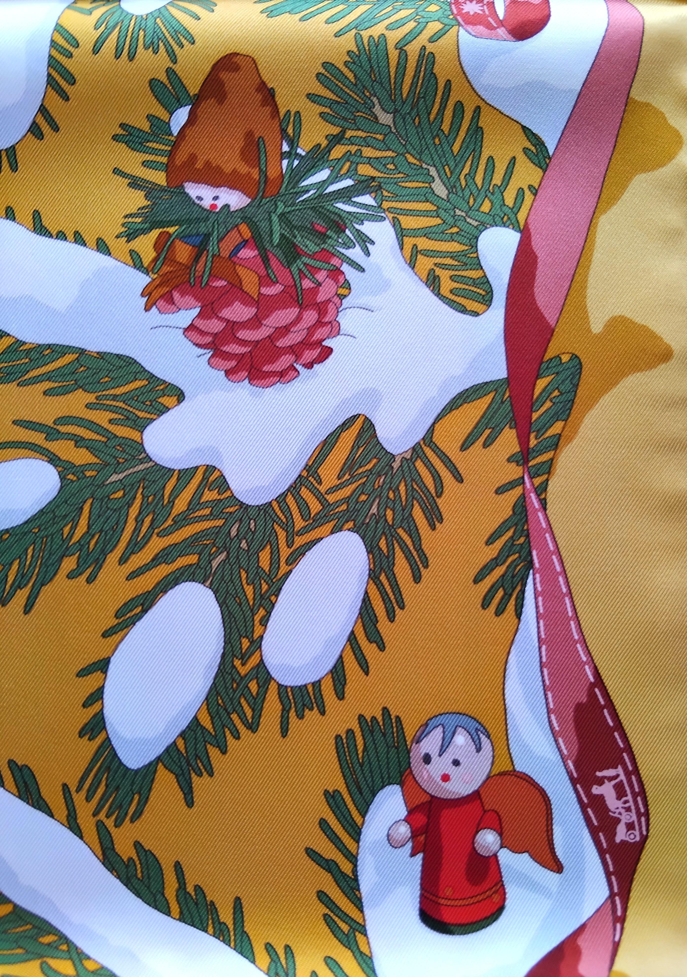 Pañuelo de seda Hermès Noel au 24 Faubourg Bola de nieve de Navidad Naranja en venta 5