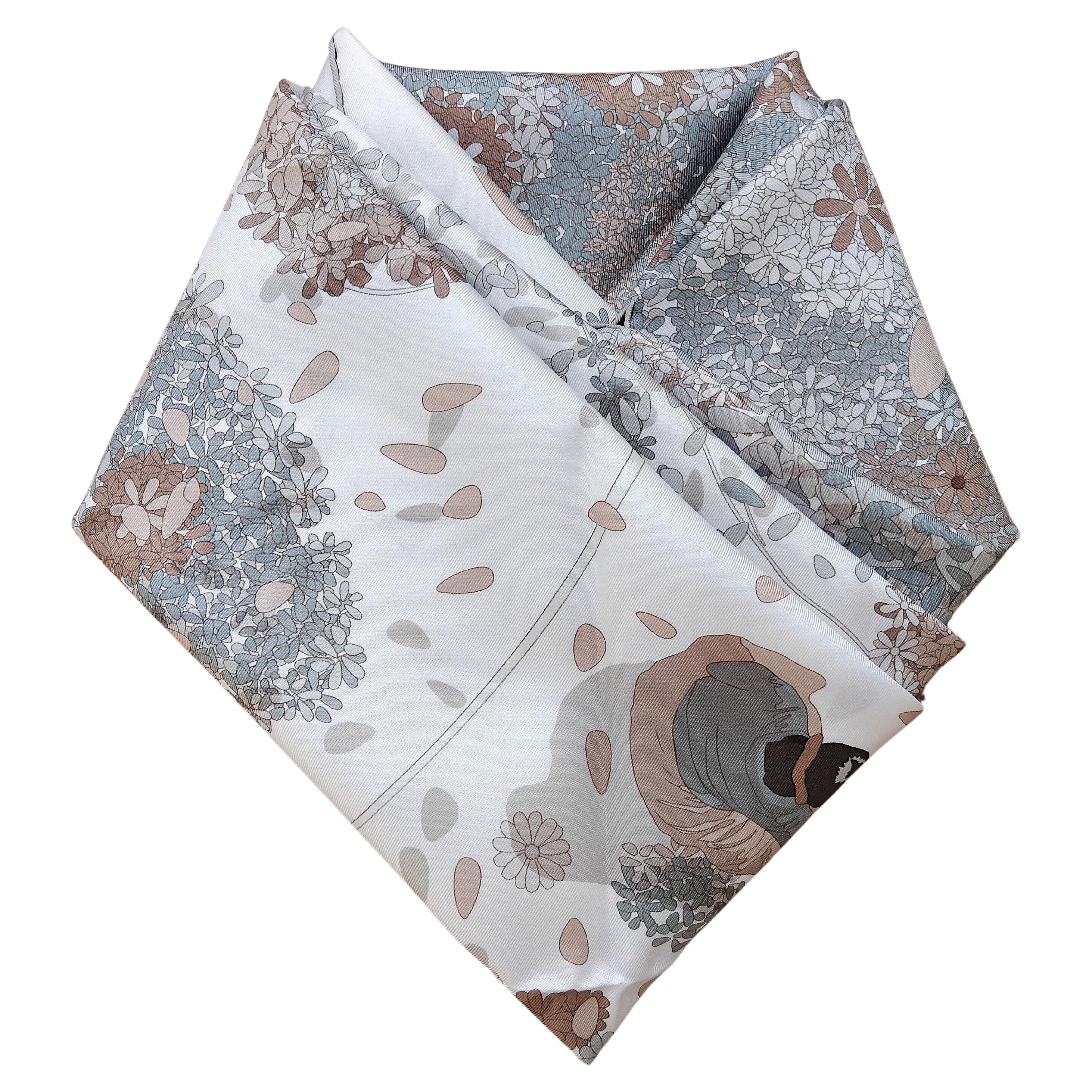 Absolutely Gorgeous Authentic Hermès Scarf

Print: 