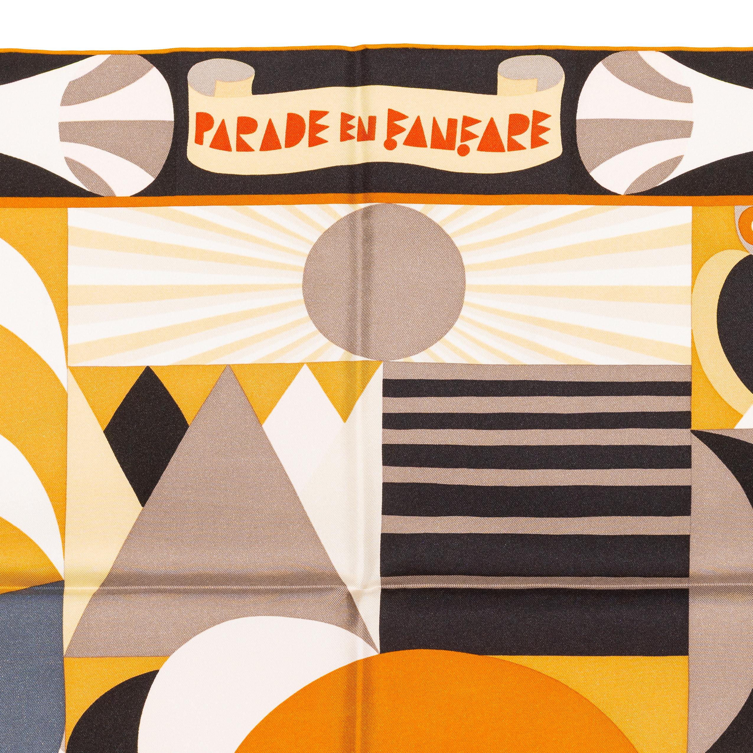 Pañuelo de Seda Hermes - Parade En Fanfare - Noir Caramel Gris - Nueva Etiqueta de Cuidado en Nuevo estado para la venta en Ottawa, CA