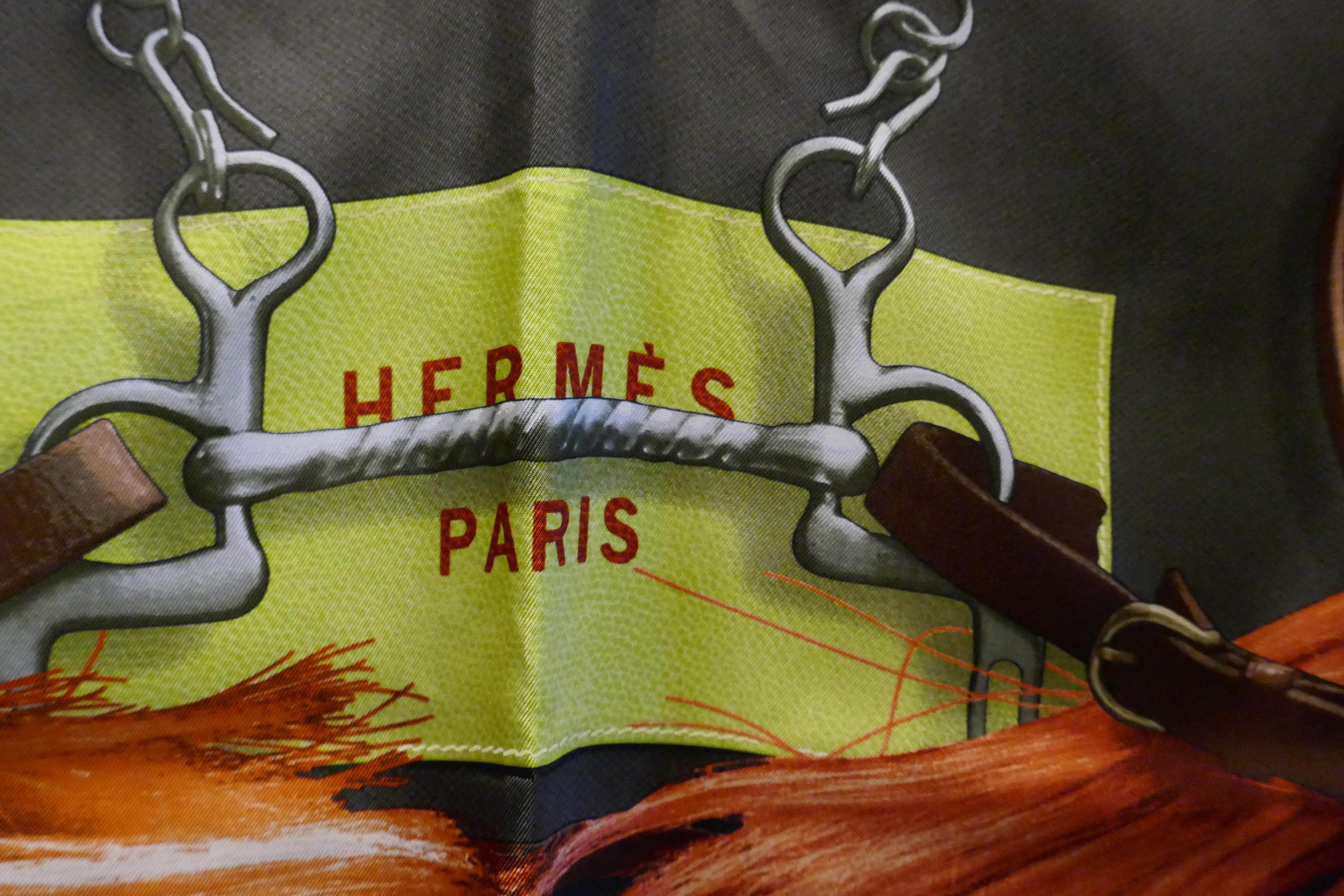 Foulard en soie Hermès 
