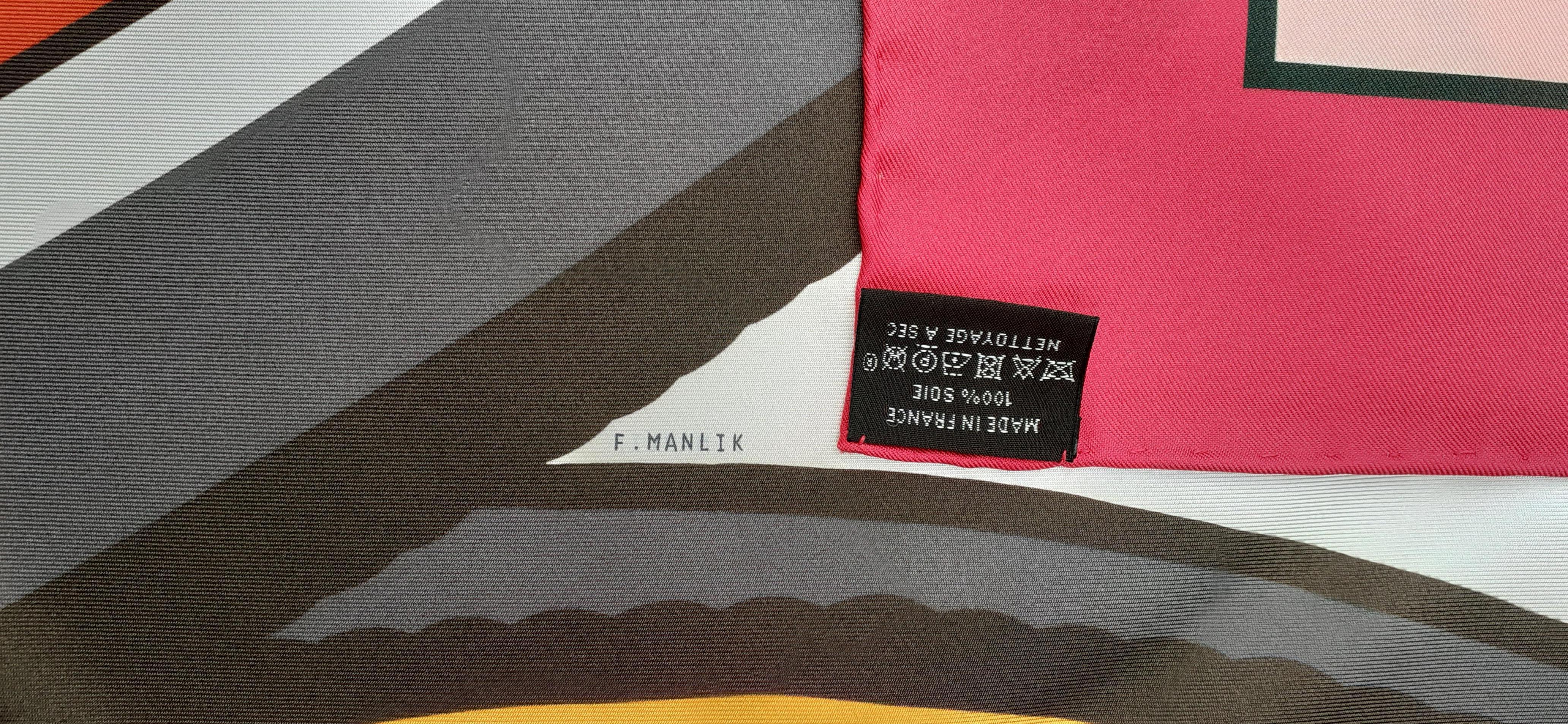 Hermès Silk Scarf Robe Du Soir POP Double Face Orange Pink 90 cm For Sale 3