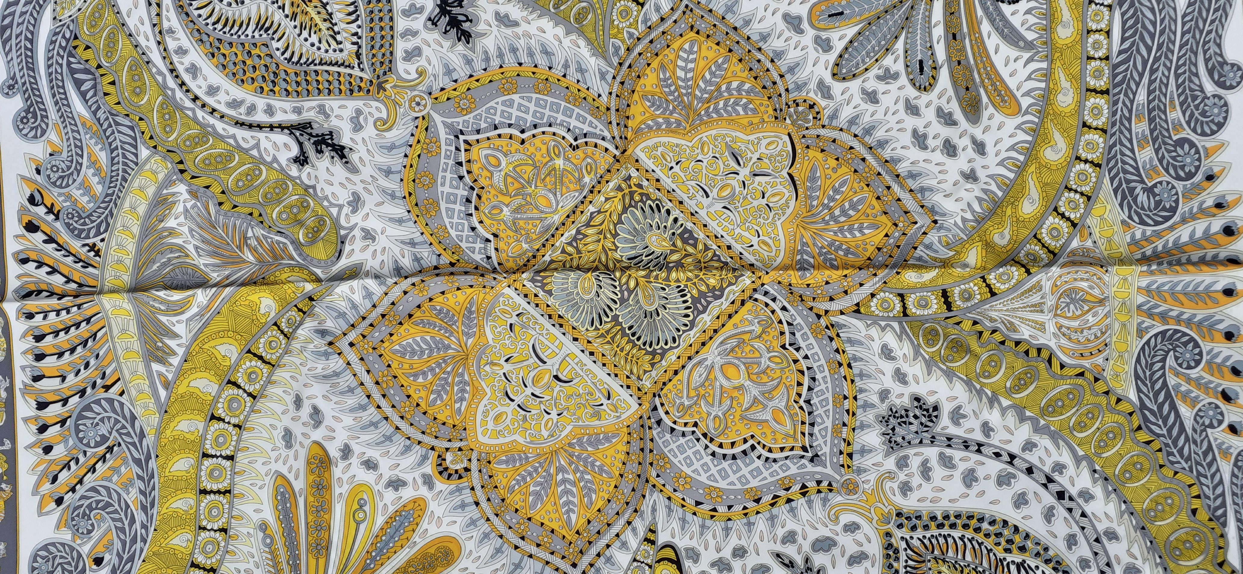 Hermès Silk Scarf Sous Le Jardin de la Maharani White Yellow Grey 90 cm 3